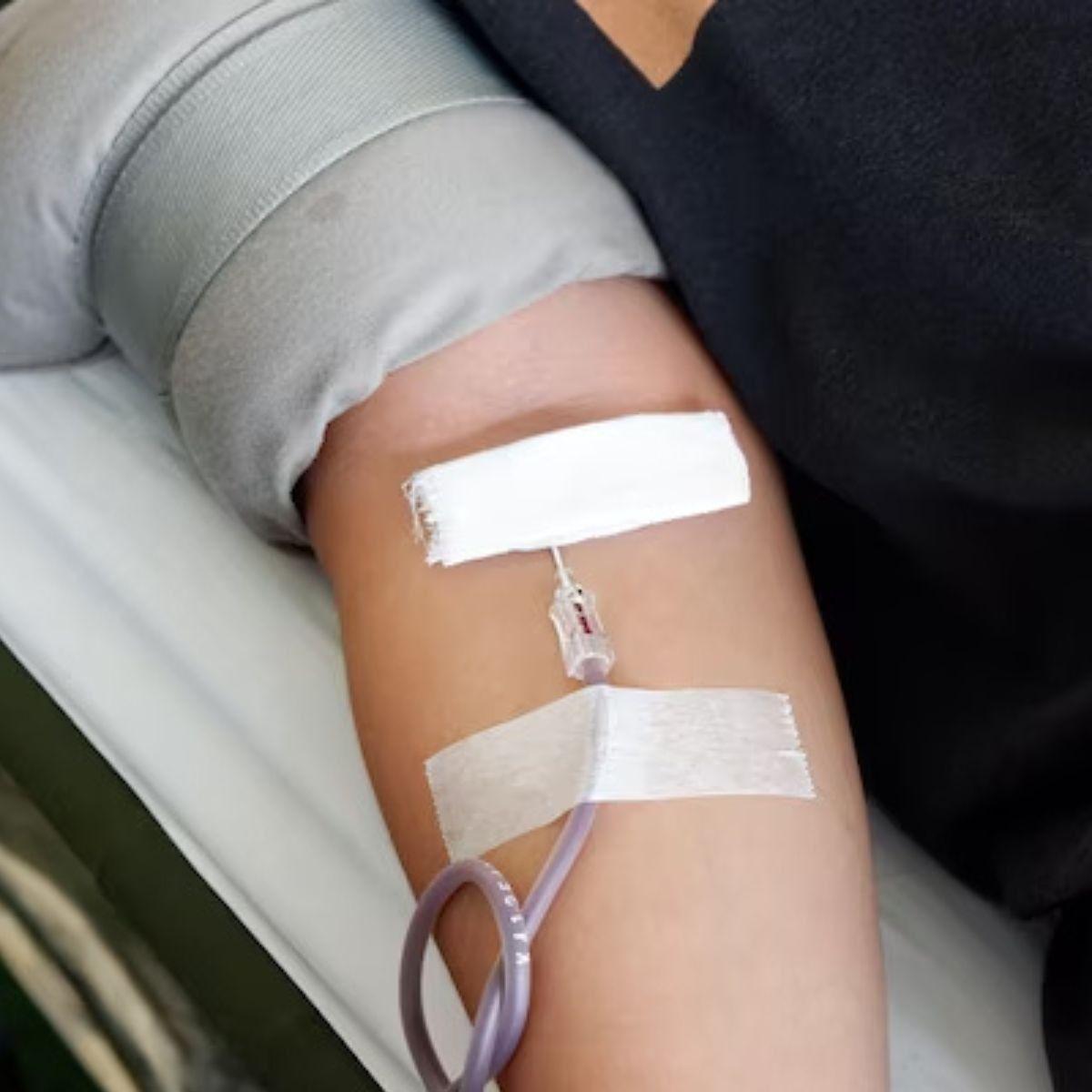 PACK 8 VENDAS ADHESIVA QUIRURGICA TRANSPIRABLE 2,5CMX5M LAU-2