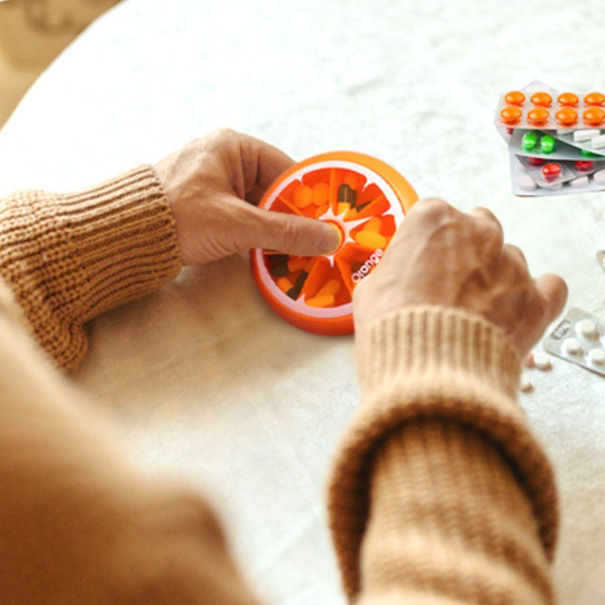 SET 3 PASTILLEROS REDONDO NARANJA PORTATIL VIAJE LAU-2