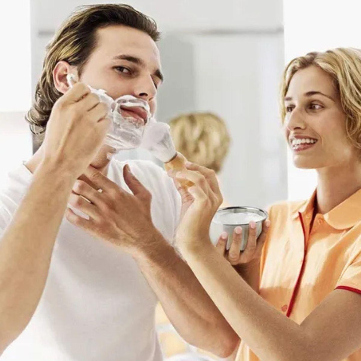 PACK 12 BROCHAS PARA BARBERIA MANGO DE MADERA AFEITADO LAU-2