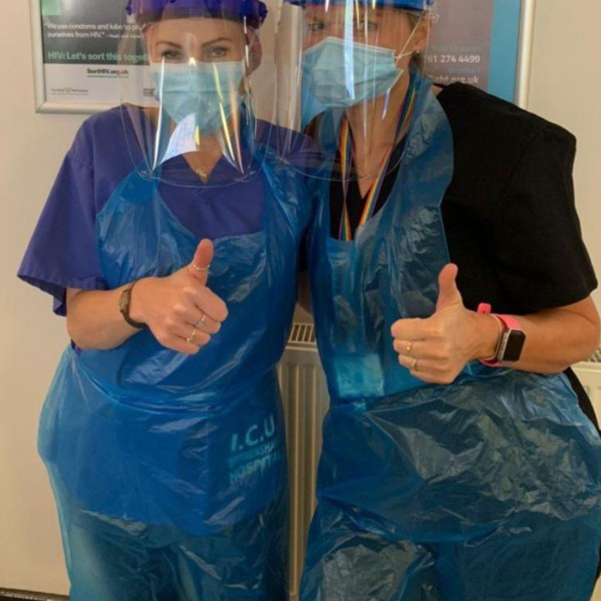 SET 2 DELANTAL DESECHABLE VERSATIL USO MEDICO LAU-6