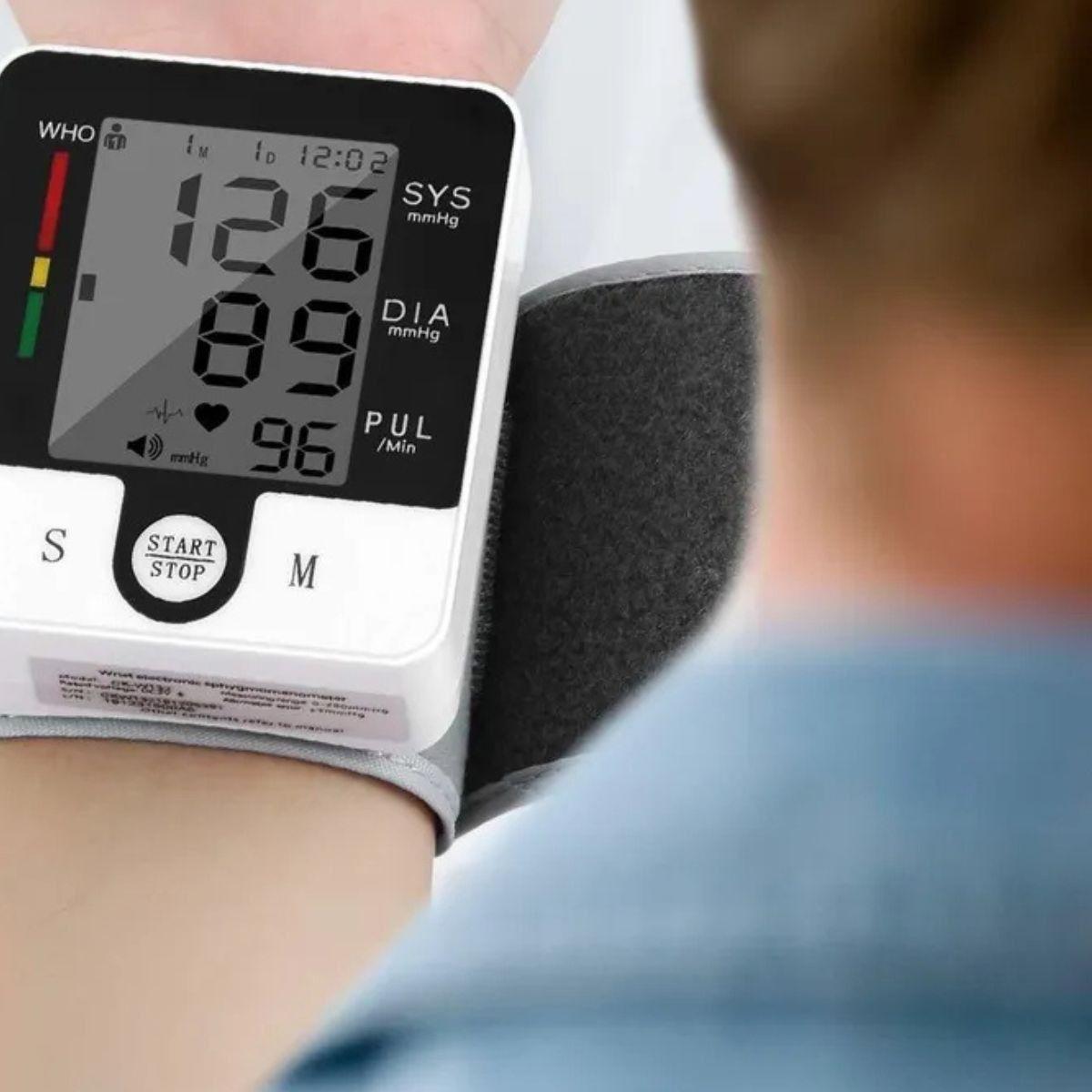 TENSIOMETRO DIGITAL PRESION ARTERIAL MUÑECA LAU-5