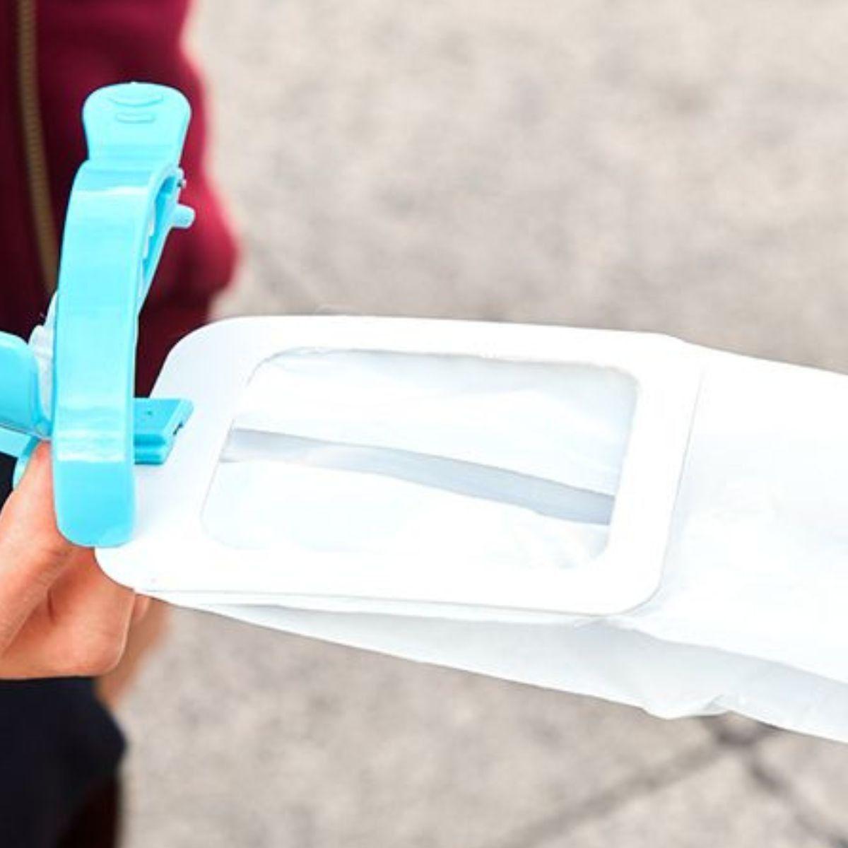 KIT DE HIGIENE PORTA BOLSAS PARA ASEO DE MASCOTAS PERROS PASEO LAU-8