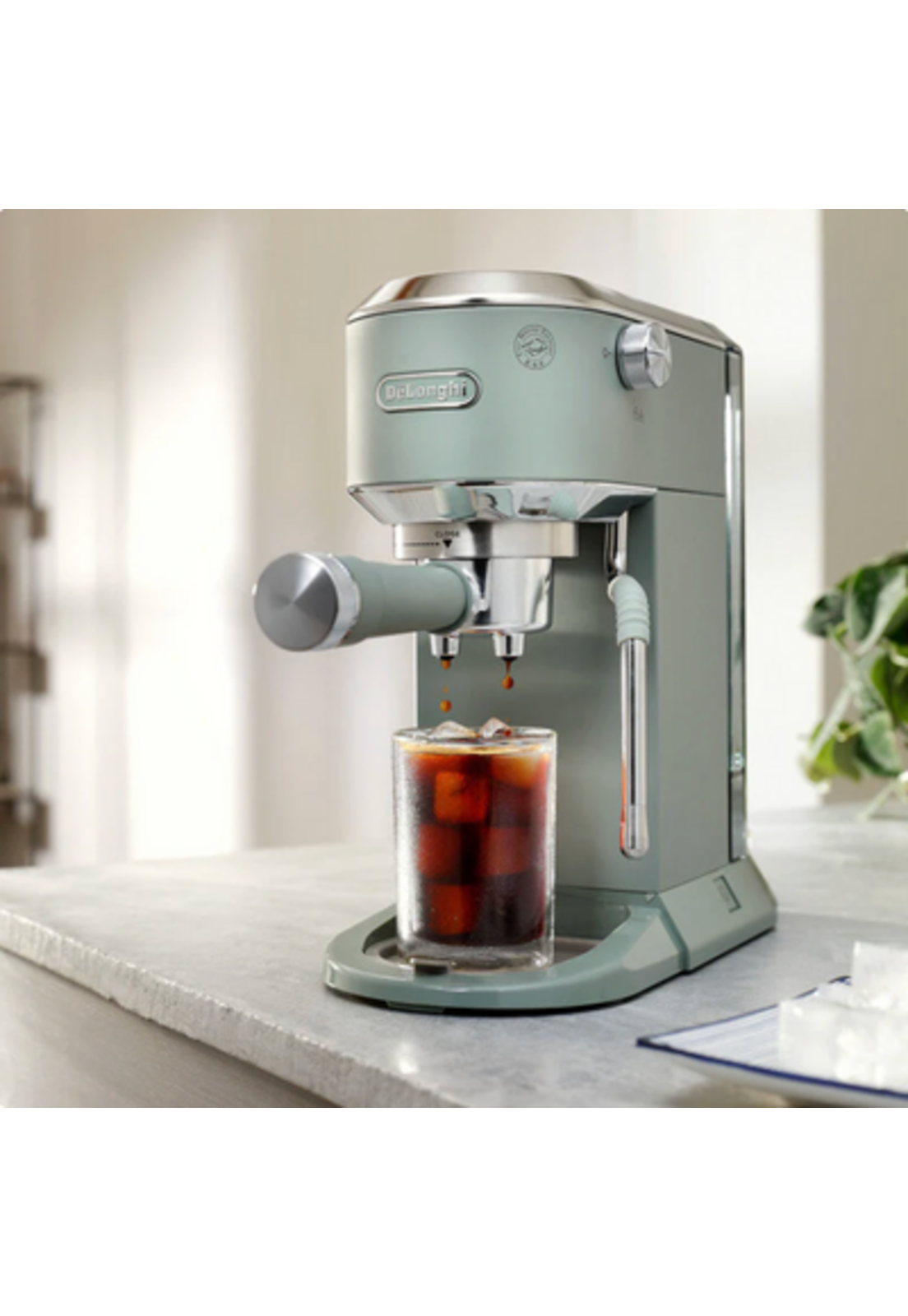 Cafetera DeLonghi Dedica Duo LatteArt Cold Brew Pistacho-4