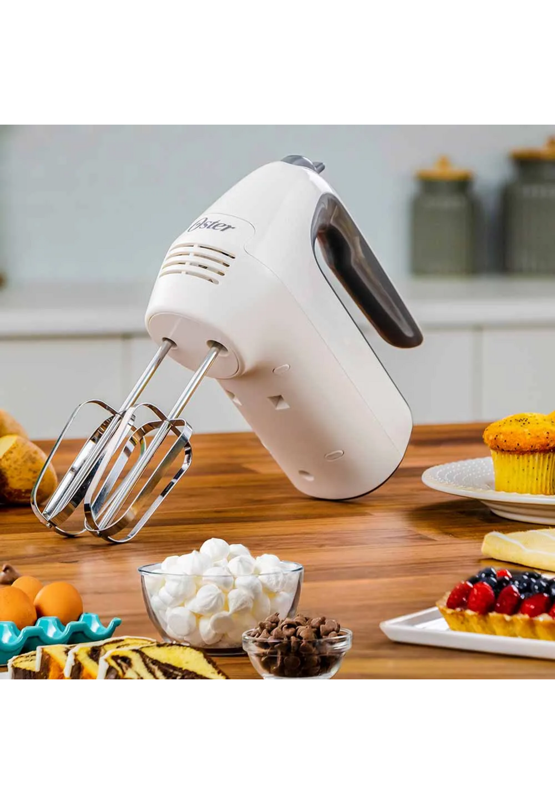 Batidora de Mano Oster 6 Velocidades y Turbo Blanca-2