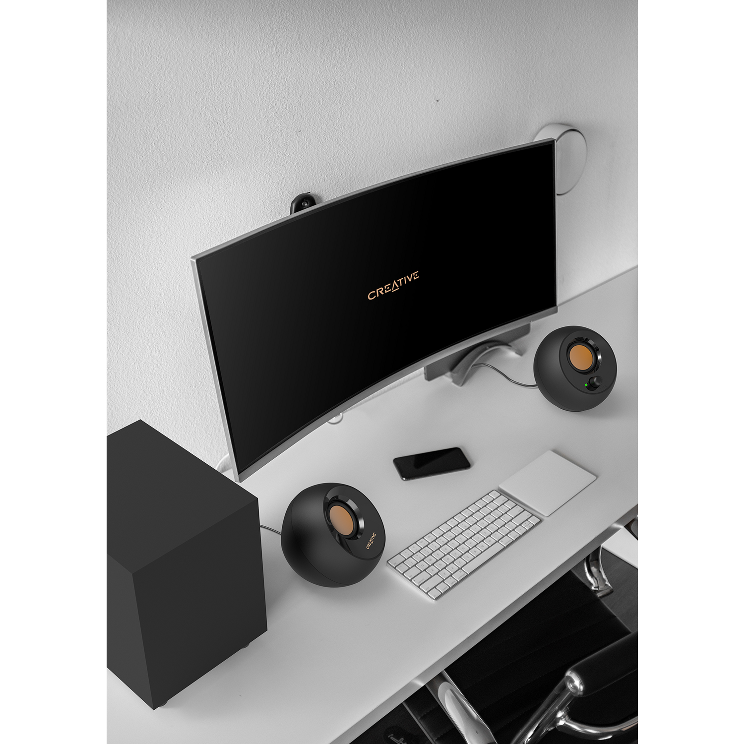 Parlante Creative Pebble Plus con Subwoofer-7