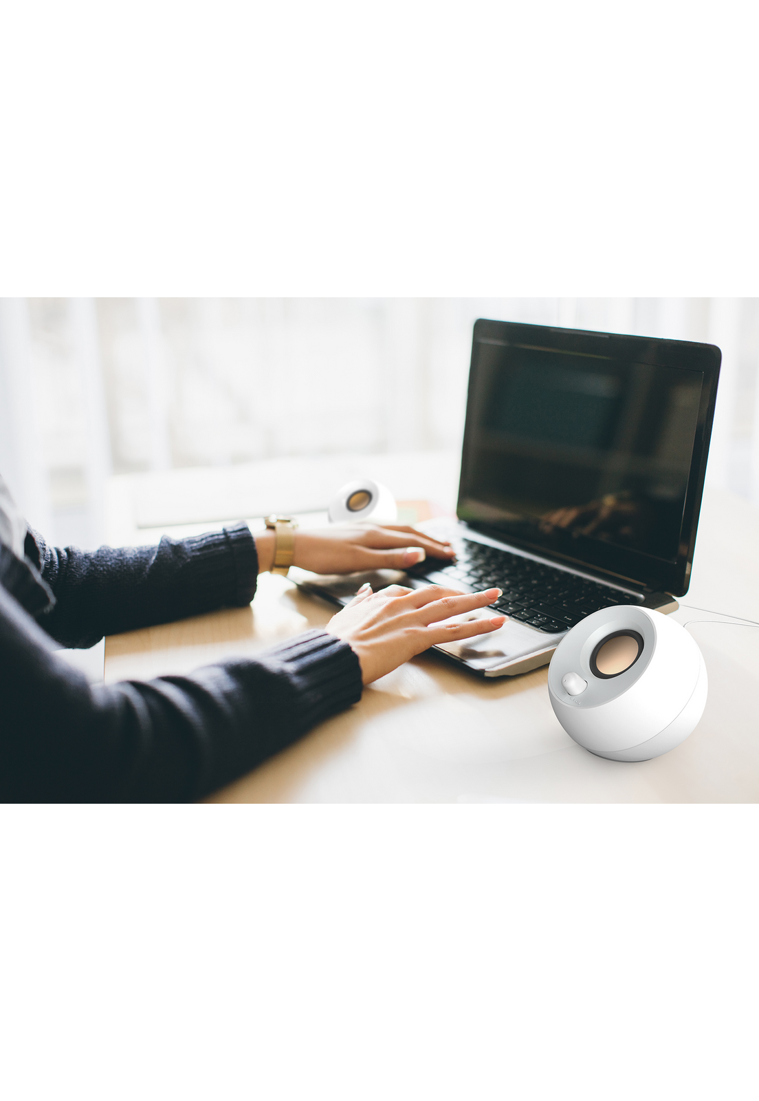 Parlante Creative Pebble Blanco-3
