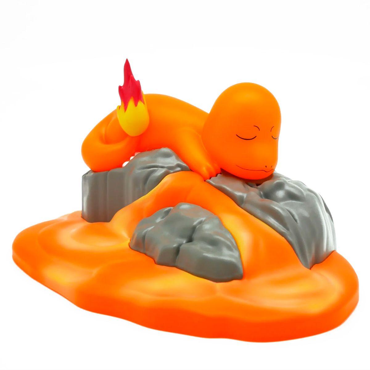 LUZ PORTATIL DE CHARMANDER CON ESCENA ILUMINADA-0