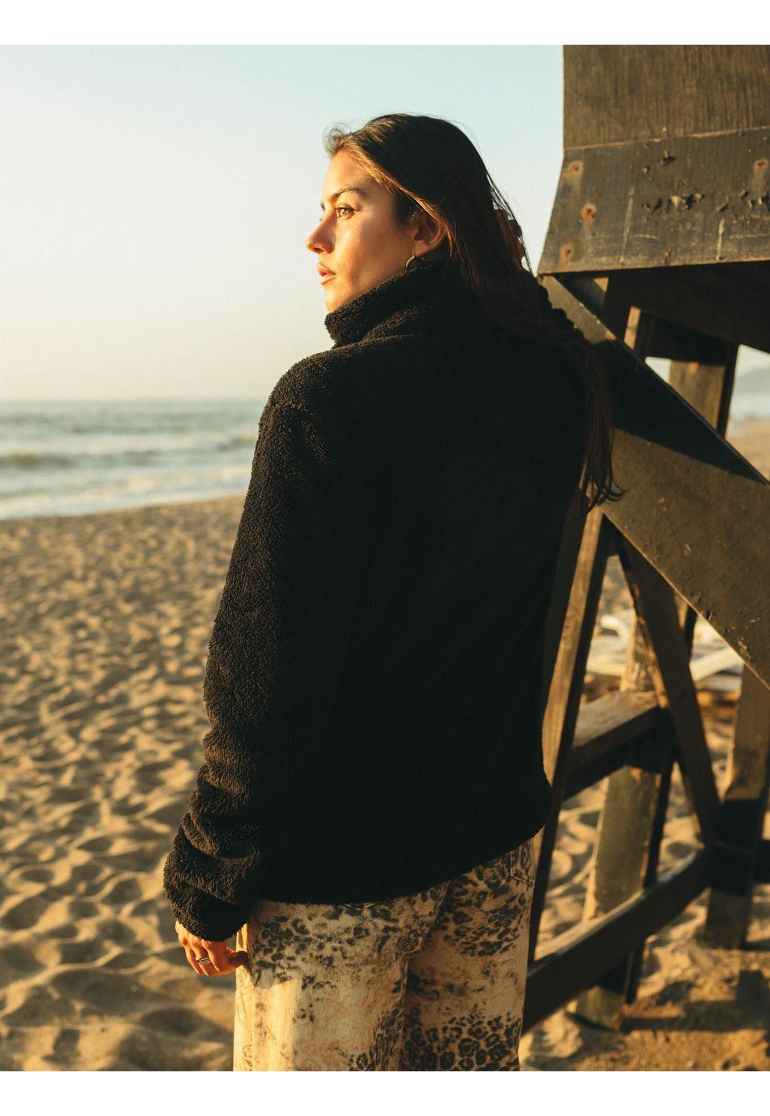 Poleron FZ Coral Quartz Negro Mujer Maui And Sons-2