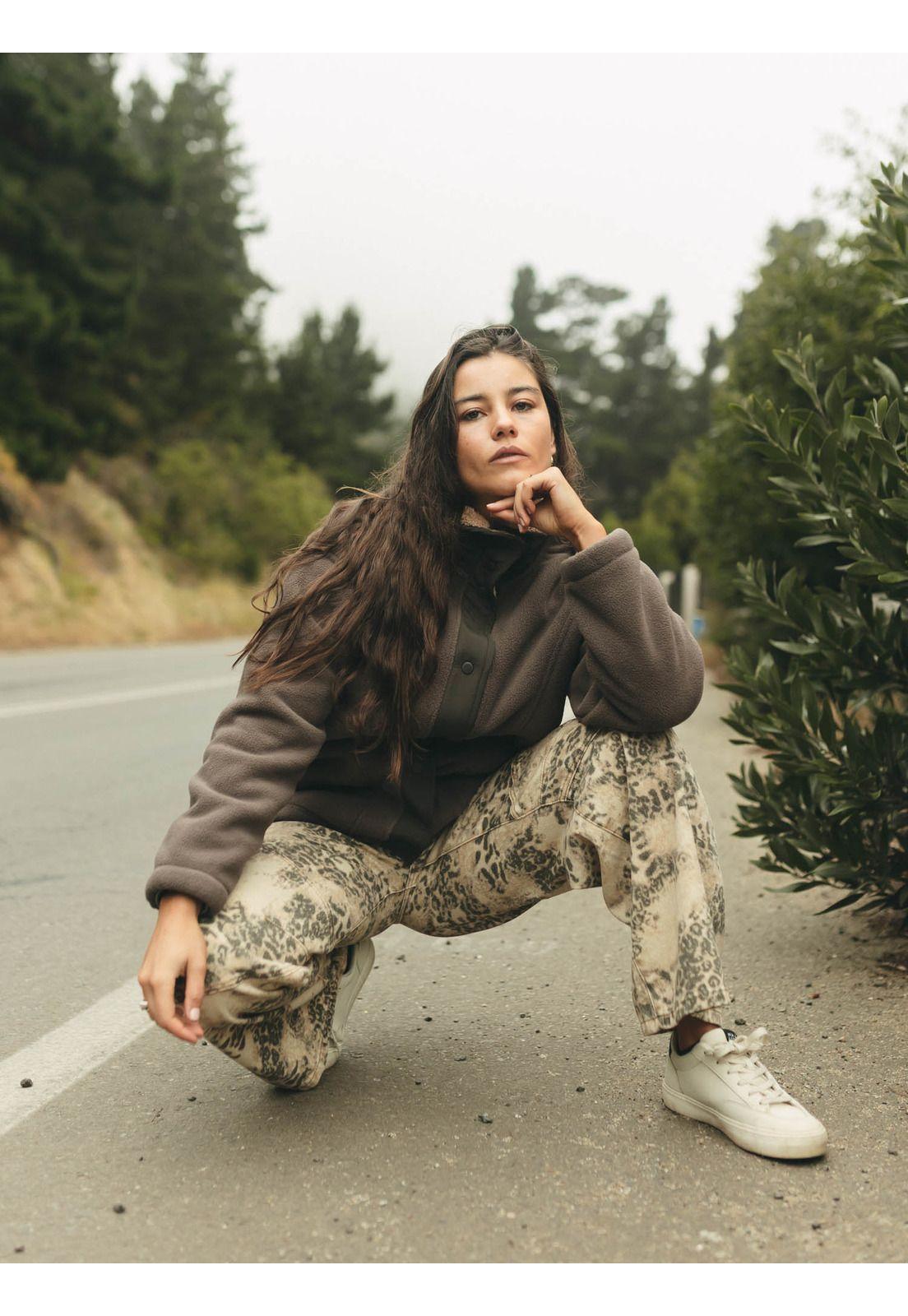 Poleron Polar Golden Lime Café Mujer Maui And Sons-3