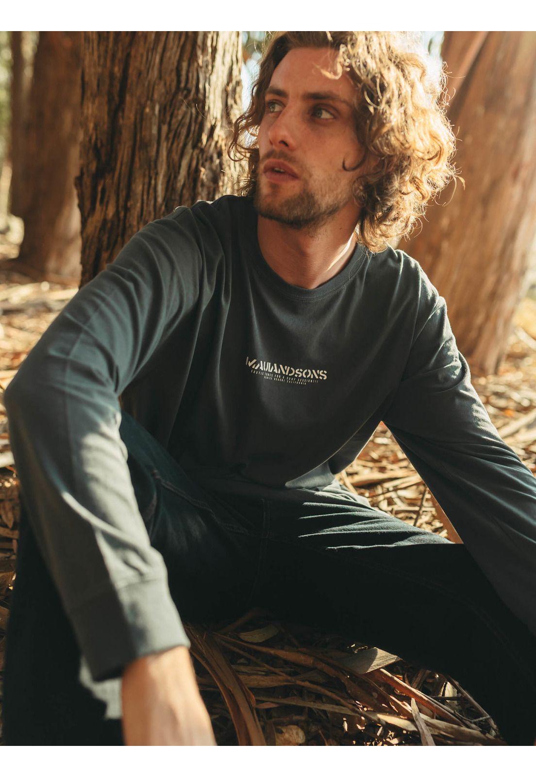 Polera ML Stencil Azul Hombre Maui And Sons-3