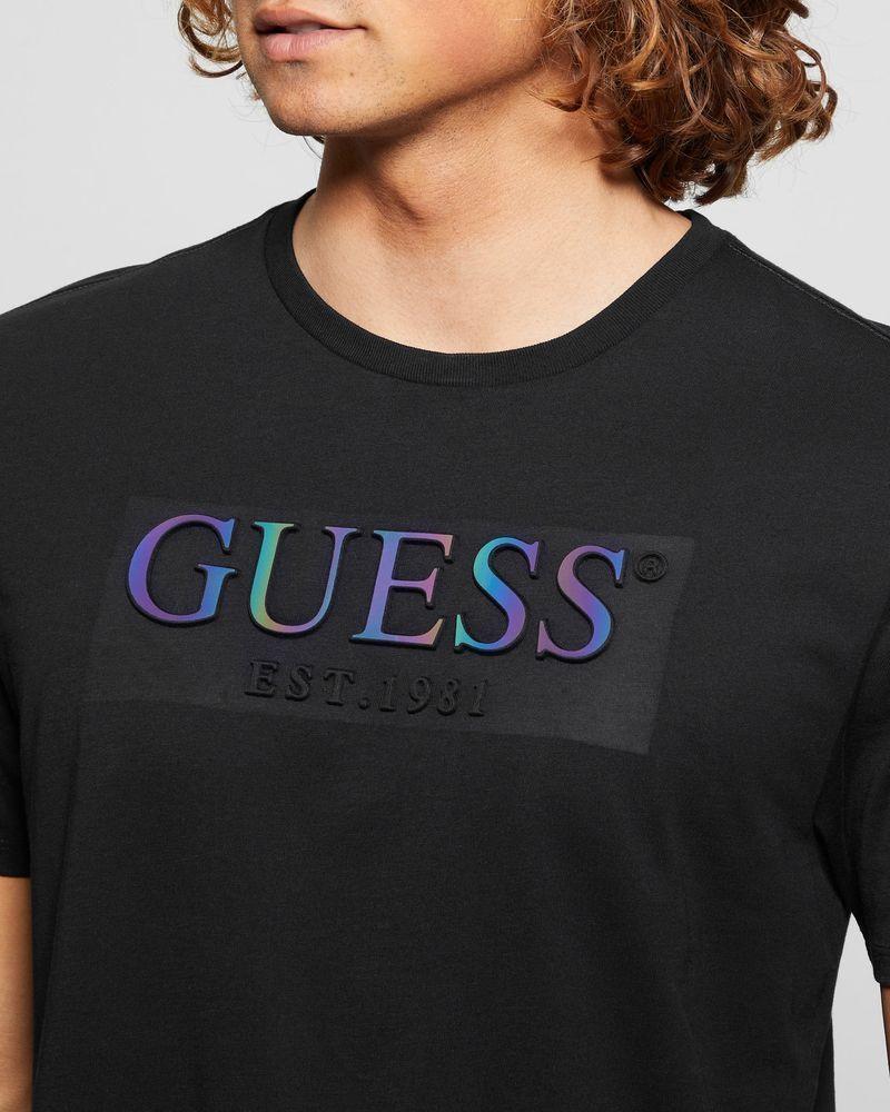 Polera Guess Hombre Ss Bsc Embossed Iridescent Tee Negro-0