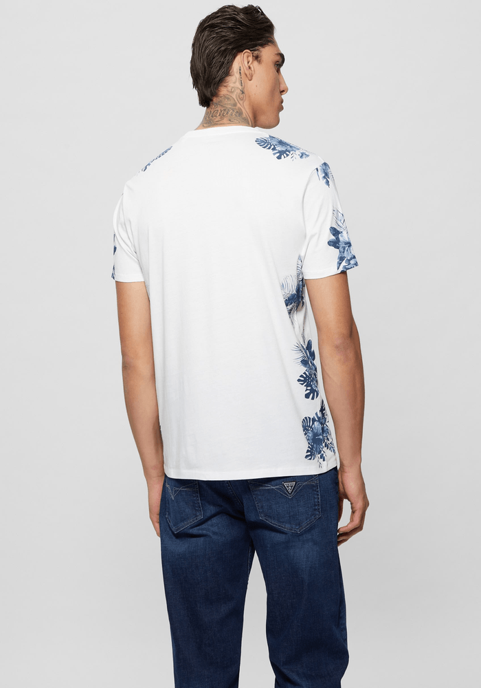 Polera Guess Hombre Ss Bsc Water Color Palms Tee Blanco-3