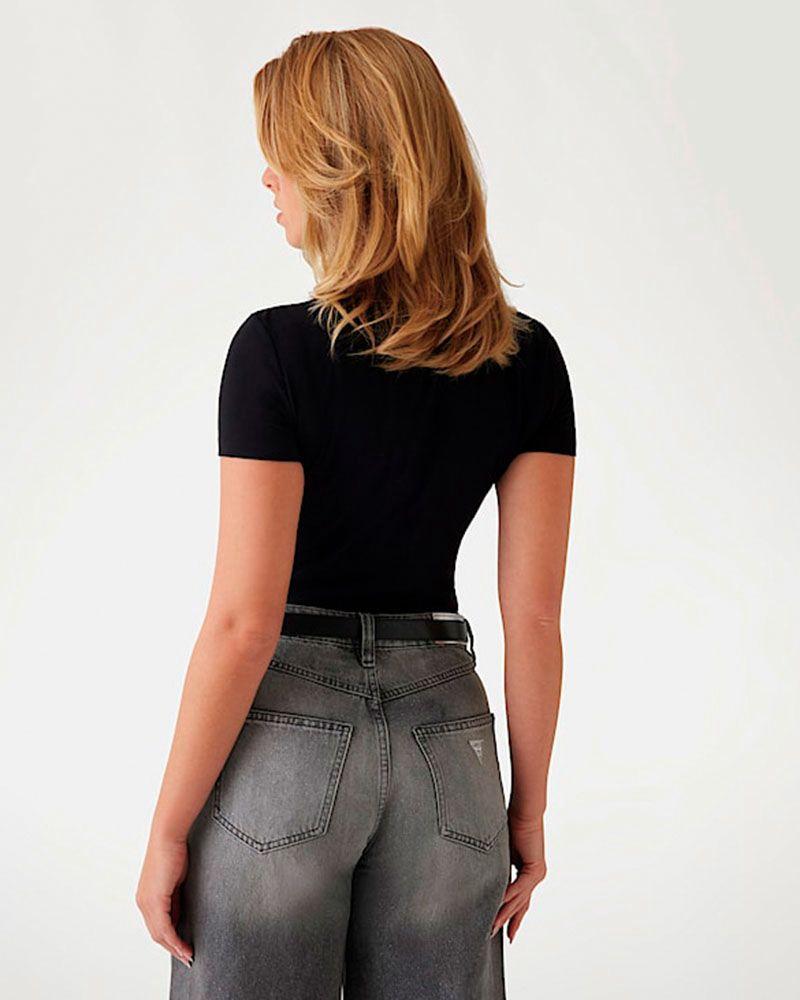 Polera Guess Mujer Ss Mock Neck All Over Logo Tee Negro-2