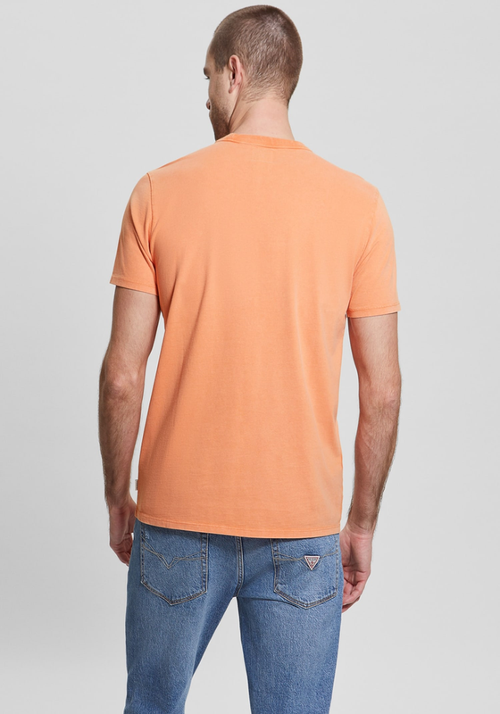 Polera Guess Hombre Es Ss Sueded Jrsy W Pkt Crew Naranjo-3