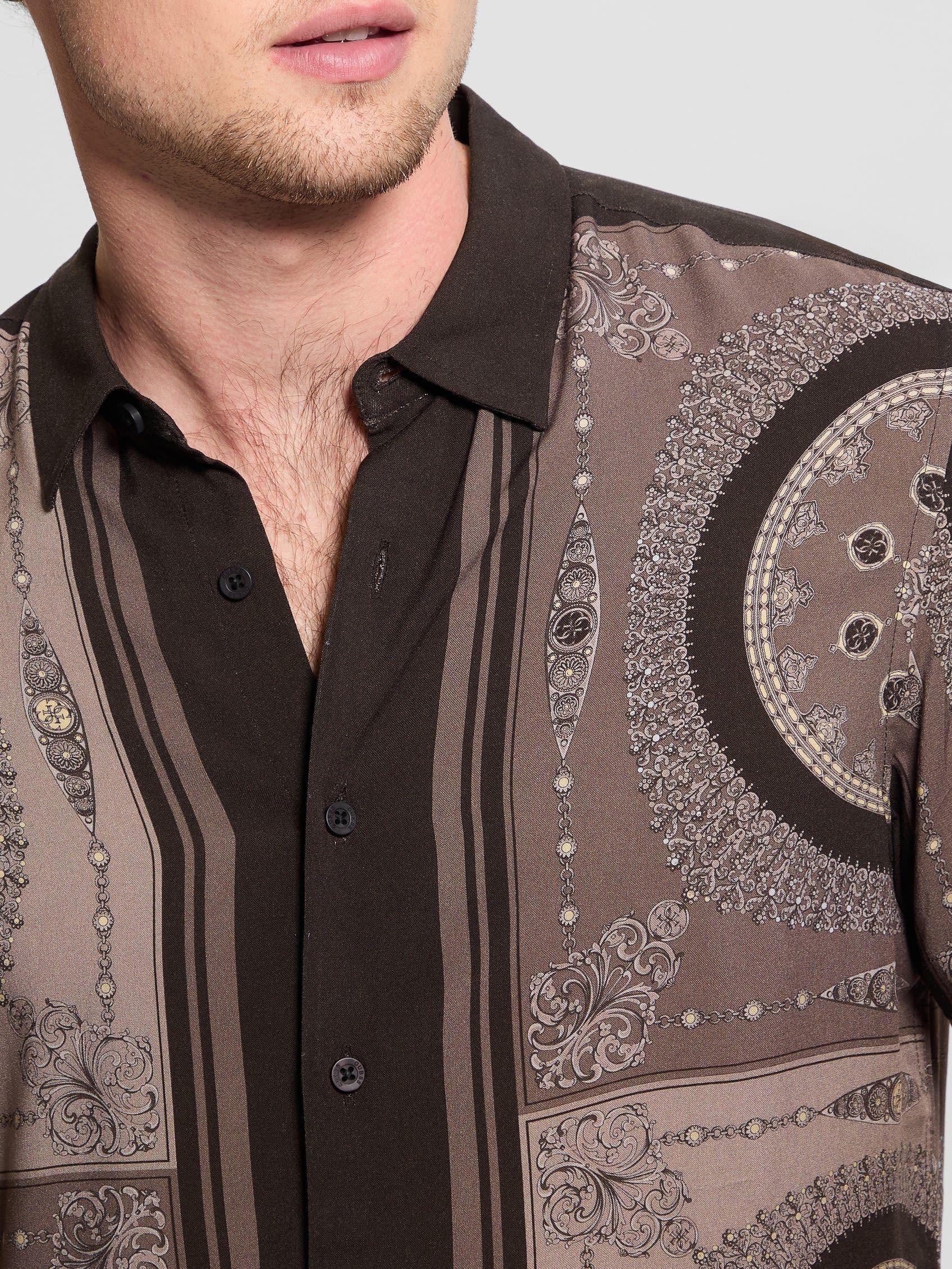 Camisa Guess Hombre Ss Eco Rayon Medallion Shirt Café-1