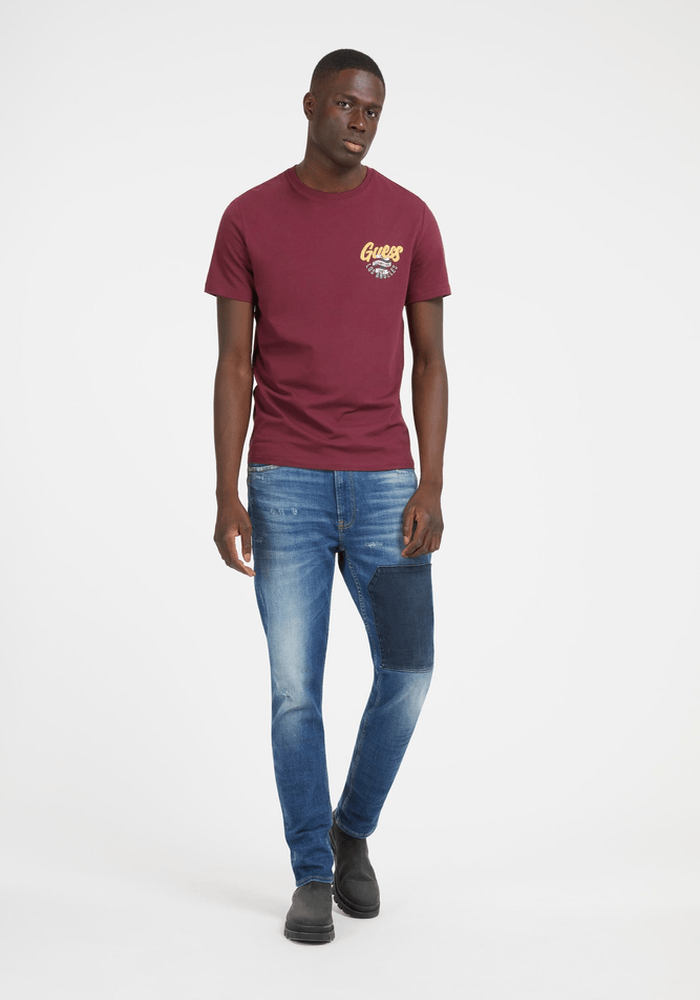 Polera Guess Hombre Ss Cn Guess Italic Flock Tee Burdeo-1