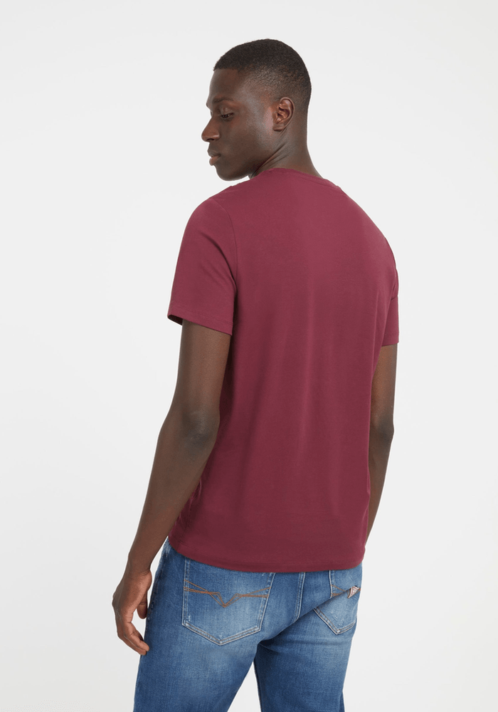 Polera Guess Hombre Ss Cn Guess Italic Flock Tee Burdeo-2