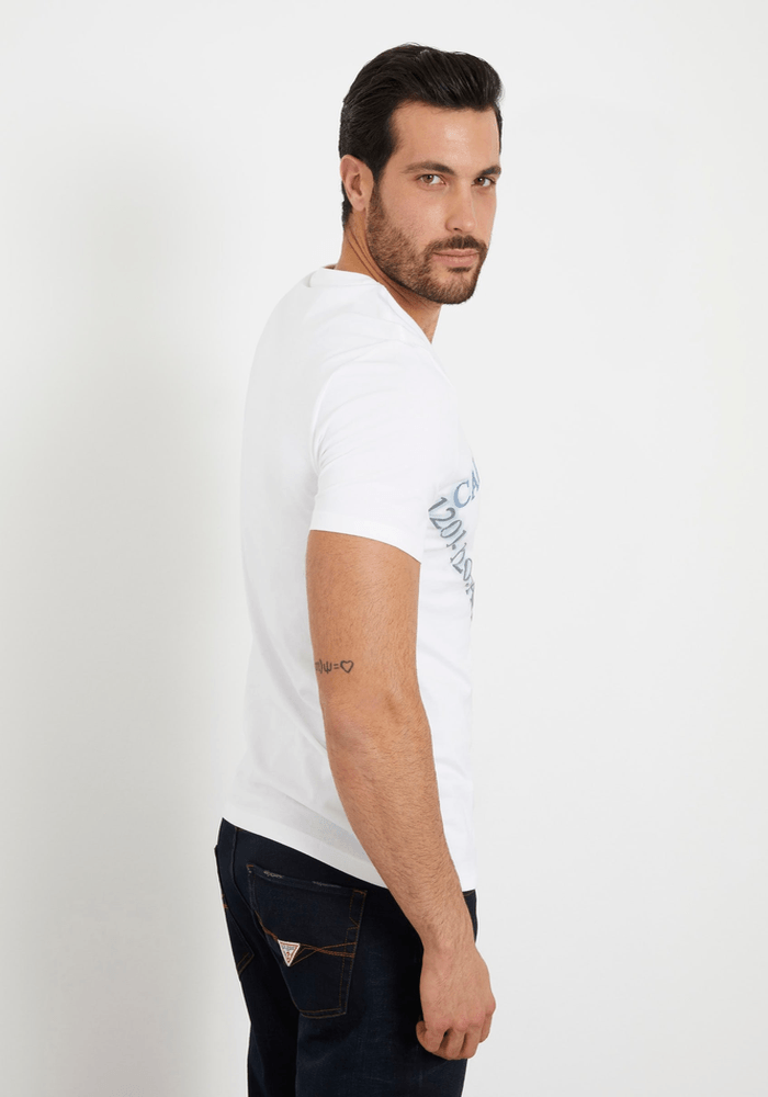 Polera Guess Hombre Ss Cn Wording Triangle Tee Blanco-2