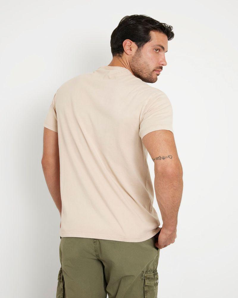 Polera Guess Hombre Ss Cn Treated Triangle Tee Beige-2