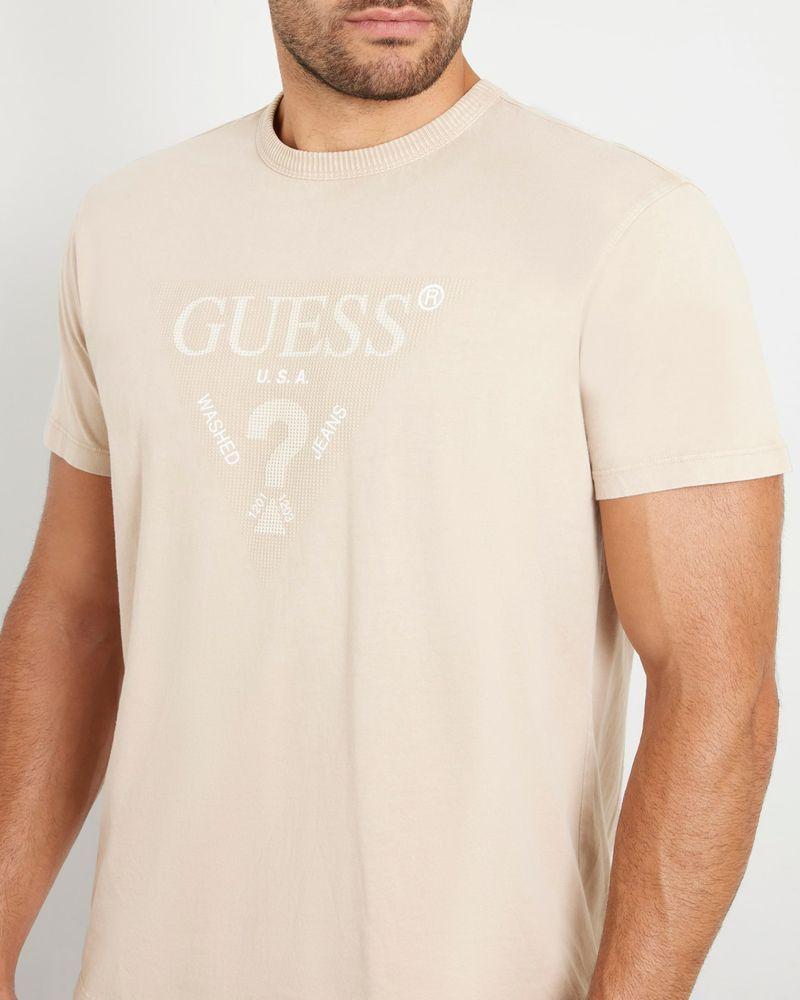 Polera Guess Hombre Ss Cn Treated Triangle Tee Beige-3