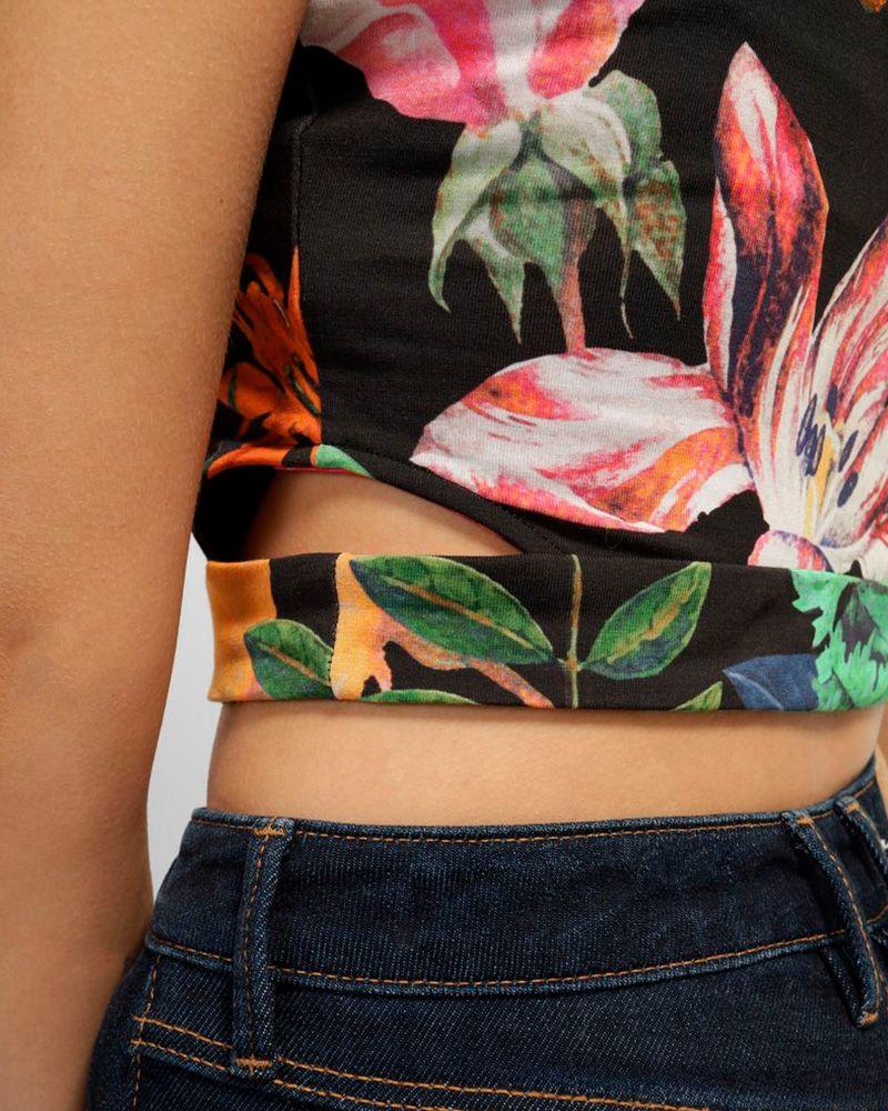 Top Guess Mujer Sl Cut Out Crop Shayna Top Surtido-2