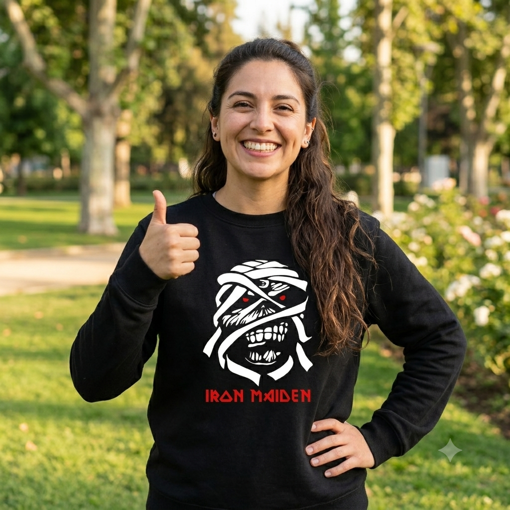 Polerón Negro Iron Maiden Mummy Estampado Estilo Rock-3