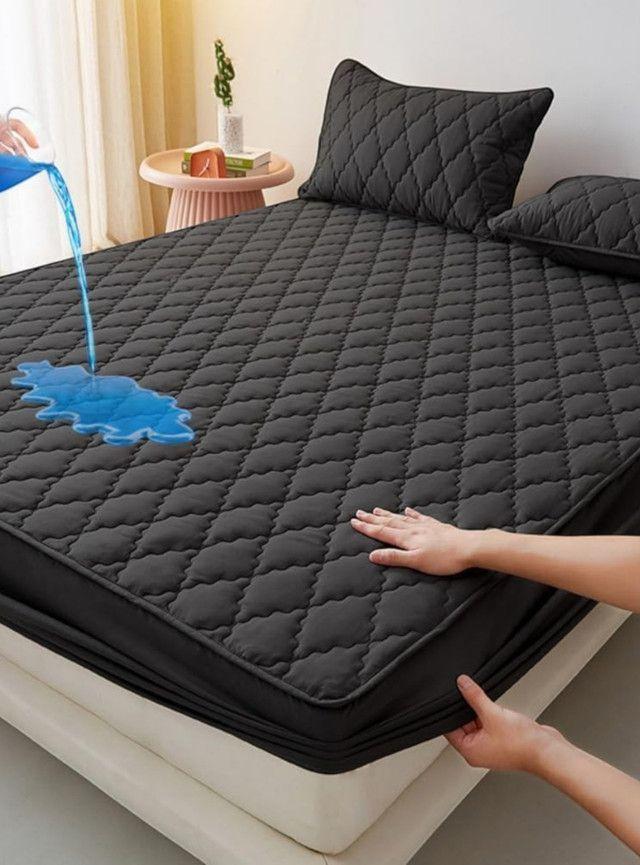 Cubrecolchón impermeable King + 02 fundas de almohada Negro-2