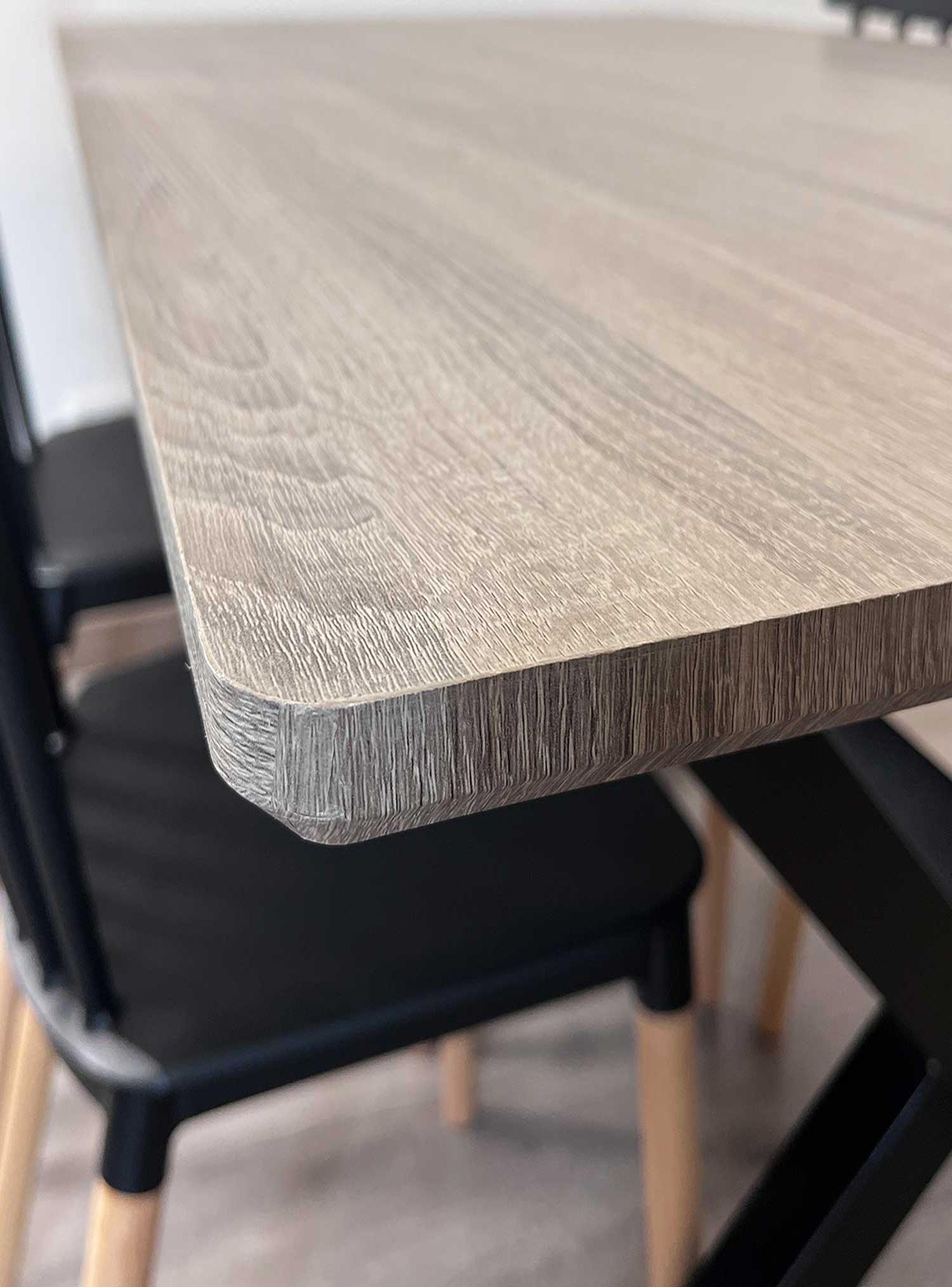 Juego de comedor Vermont 4 sillas Windsor negras-5