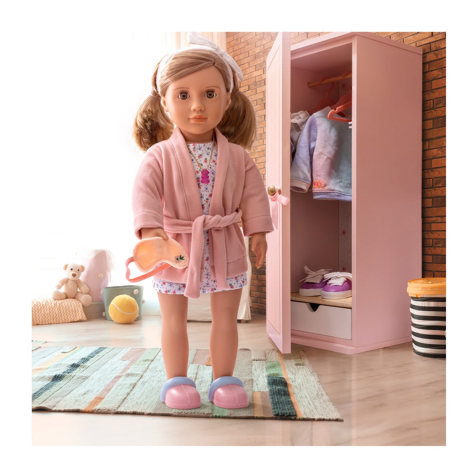 Closet de madera para muñeca-3