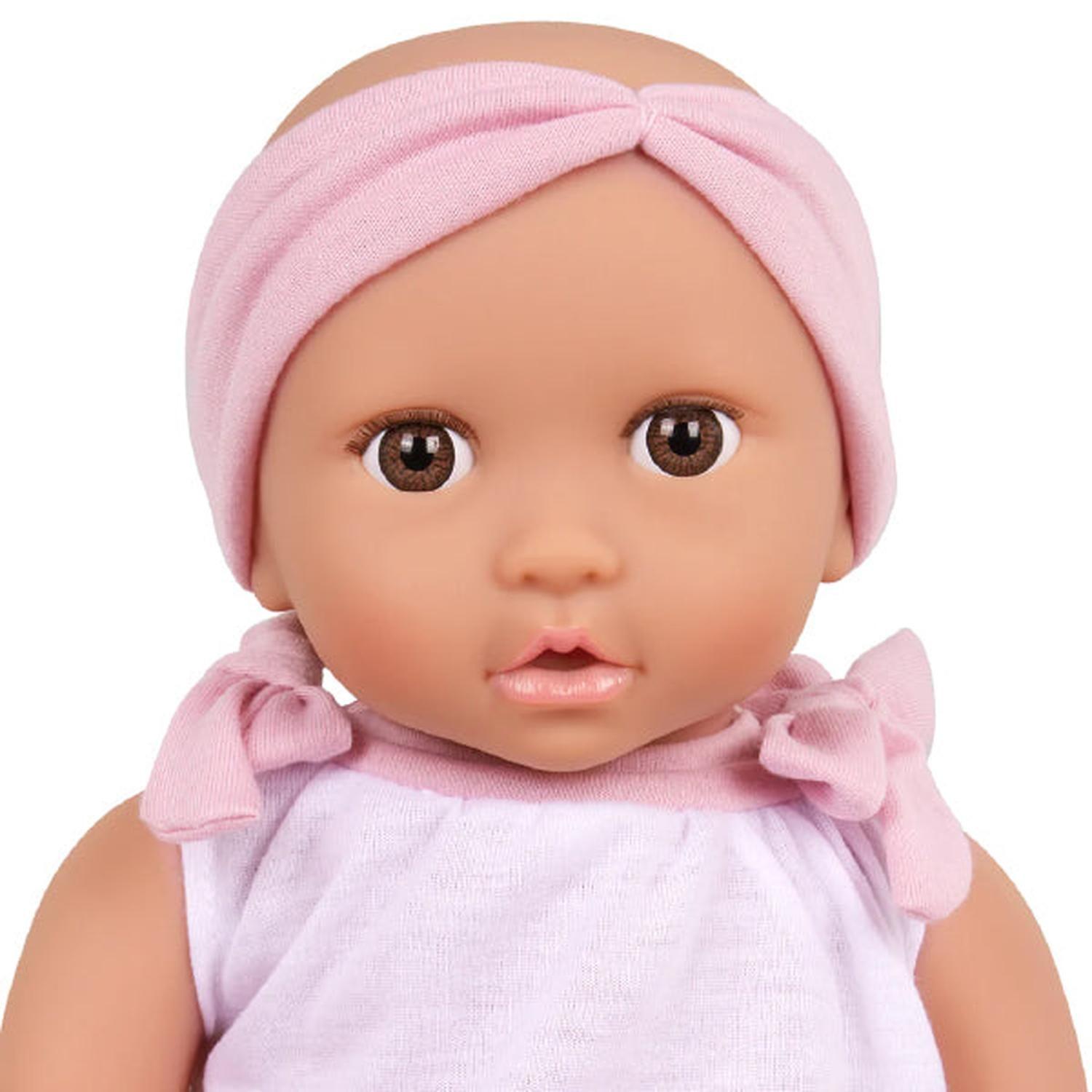 Muñeca con tenida y cintillo-2