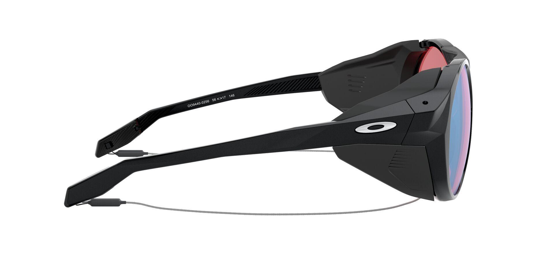 Oakley Clifden-8