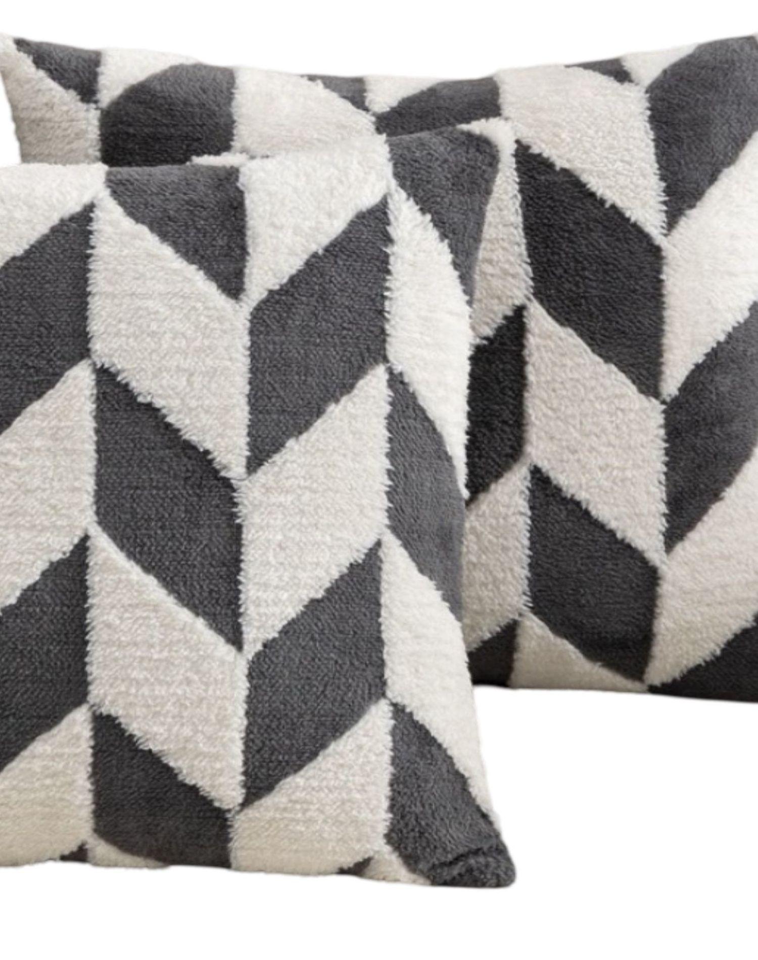 Juego de 2 Fundas de Cojín Peludas con Rombos-Negro-1