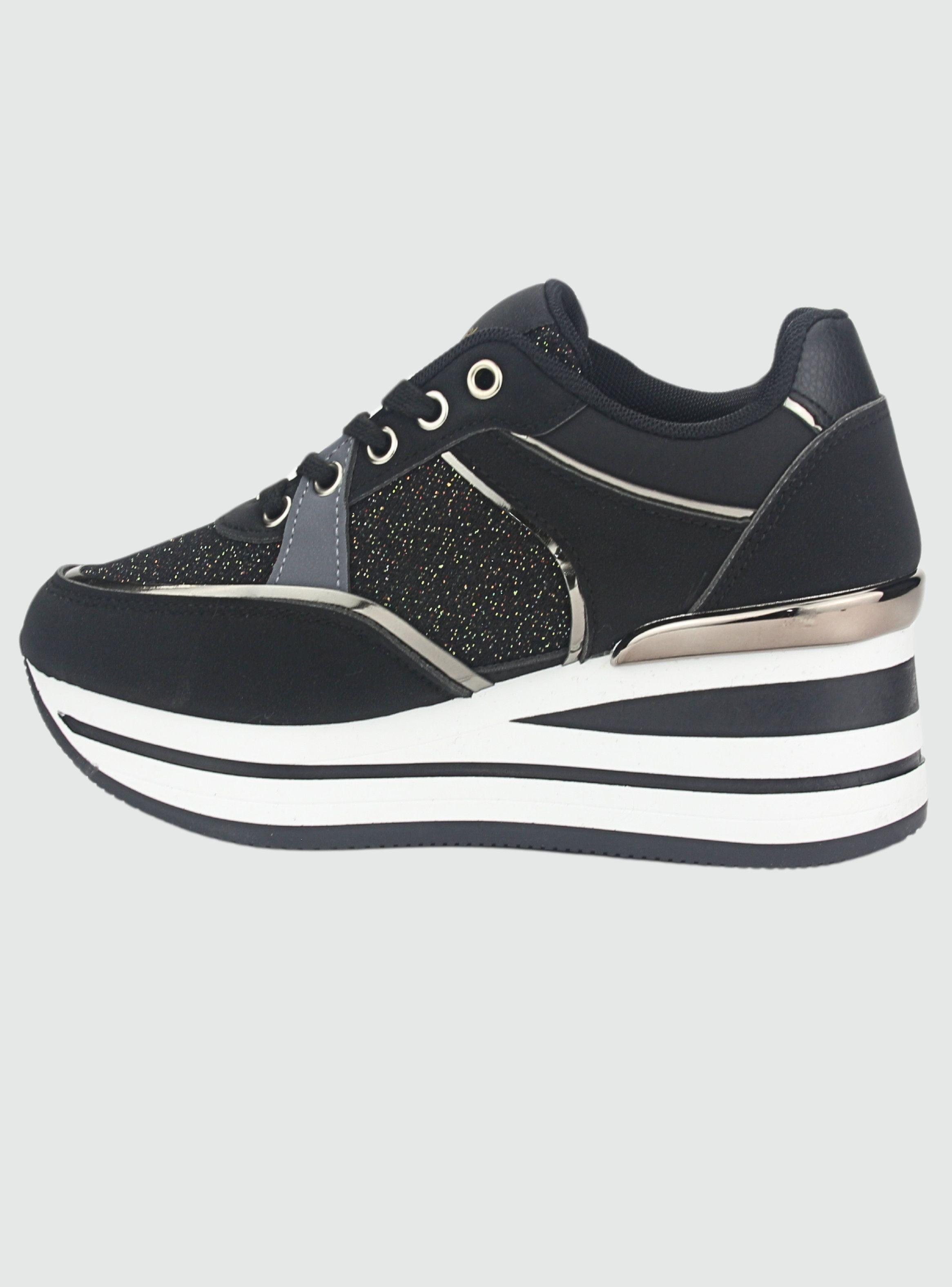 Zapatilla Chalada Mujer Jettix-2 Negro Urbano-1