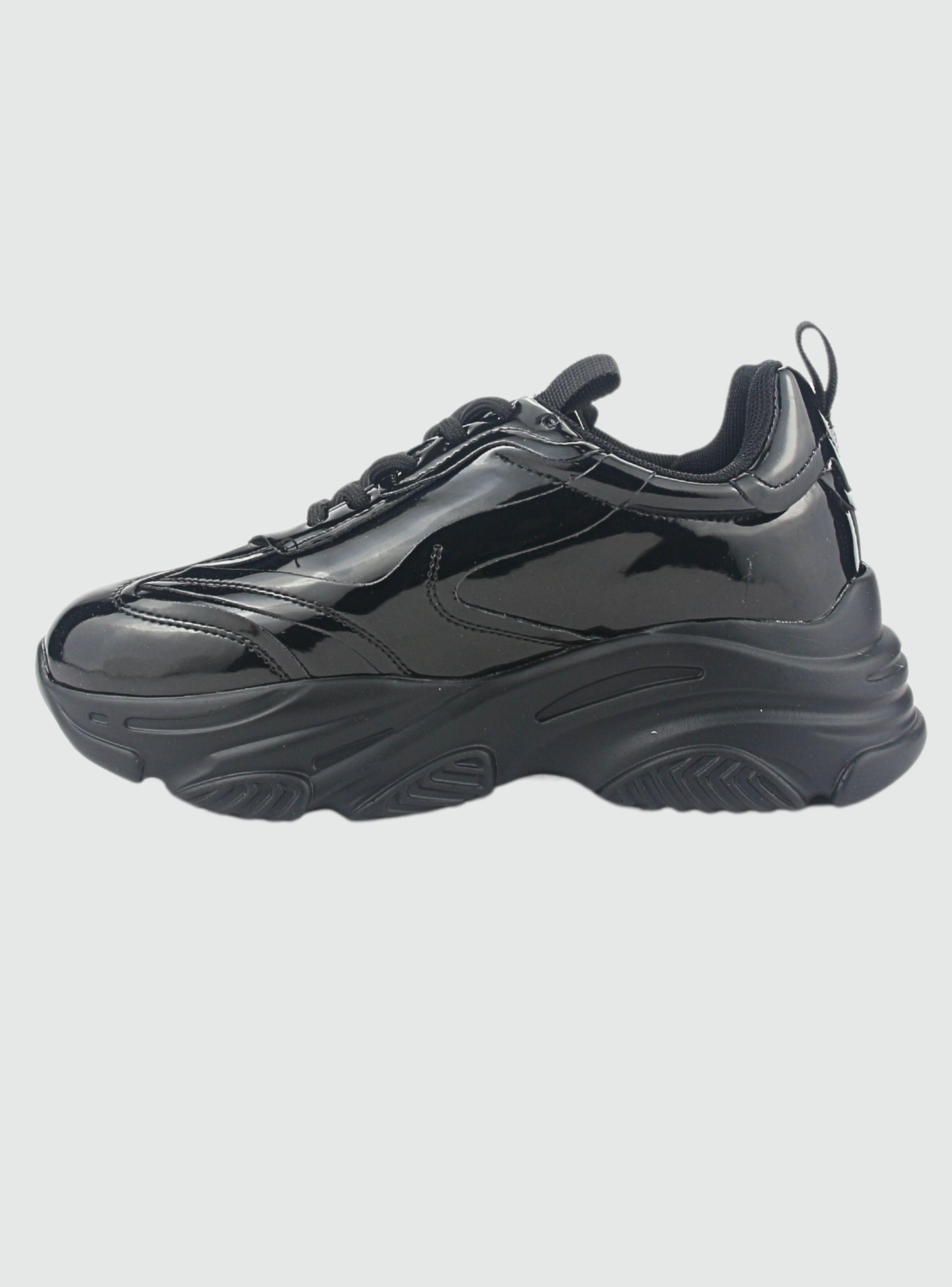 Zapatilla Chalada Mujer Mad-1 Negro Urbano-1