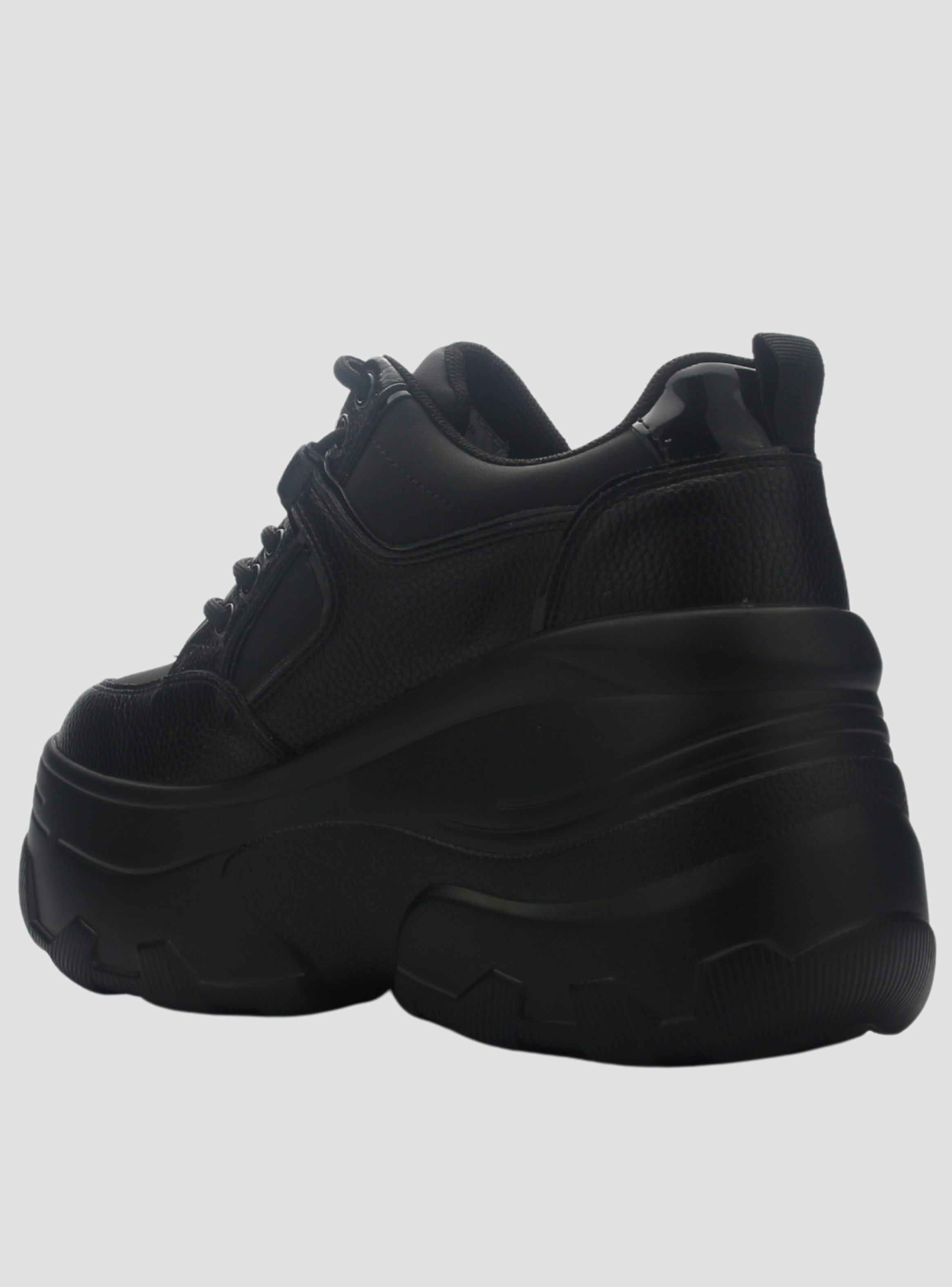 Zapatilla de Mujer de color Negro Urbano Chalada Nake-3-3