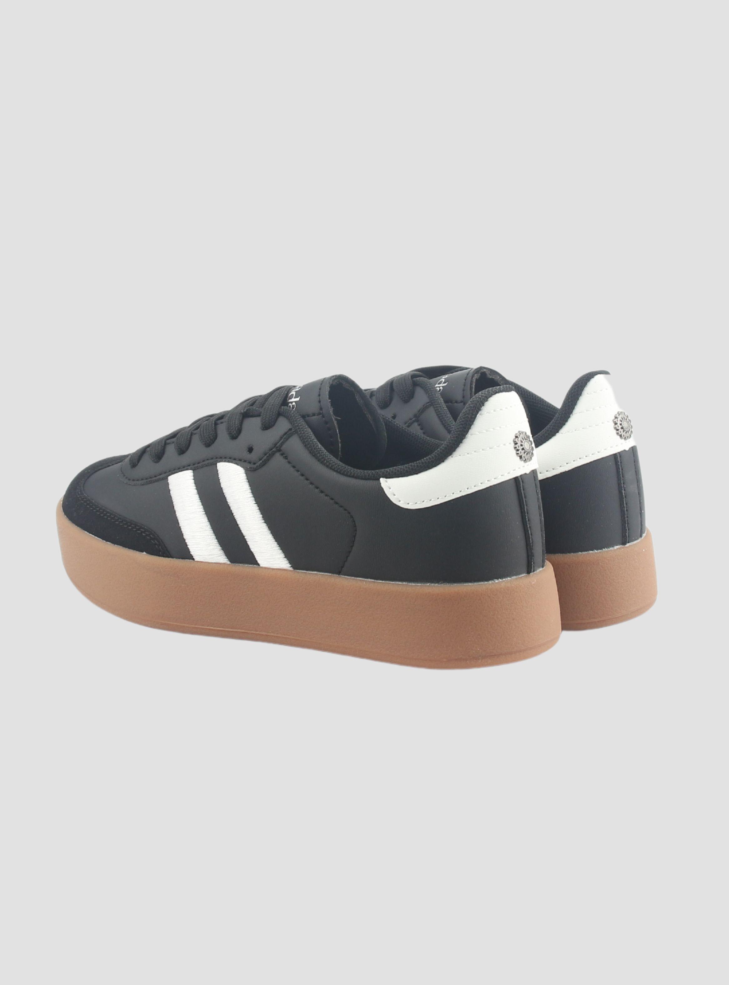 Zapatilla Chalada Mujer Alexia-5 Negro Urbano-5