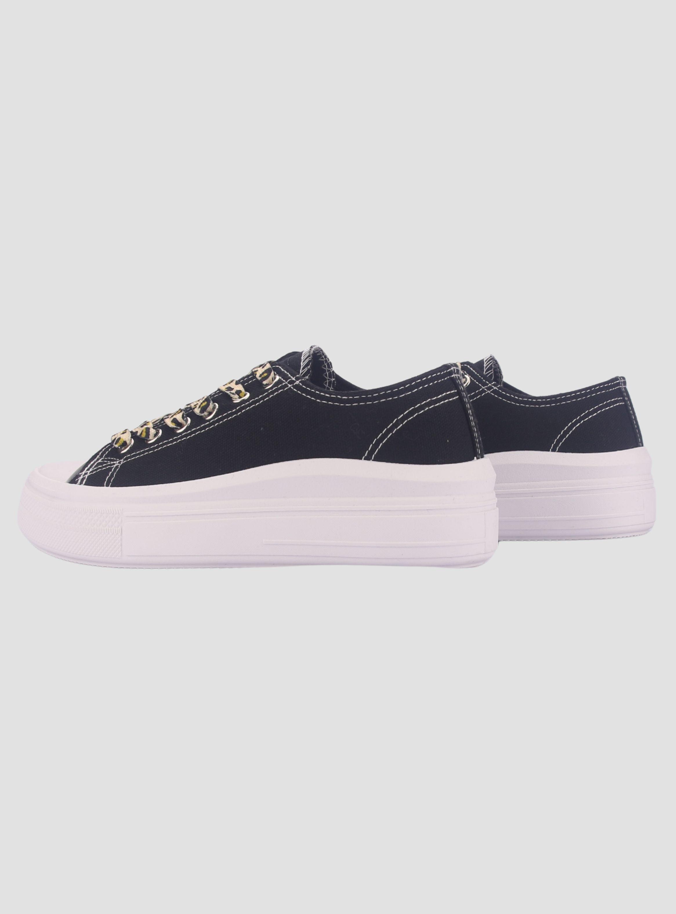 Zapatilla Mujer Chalada Clu-10 Negro Urbano-5