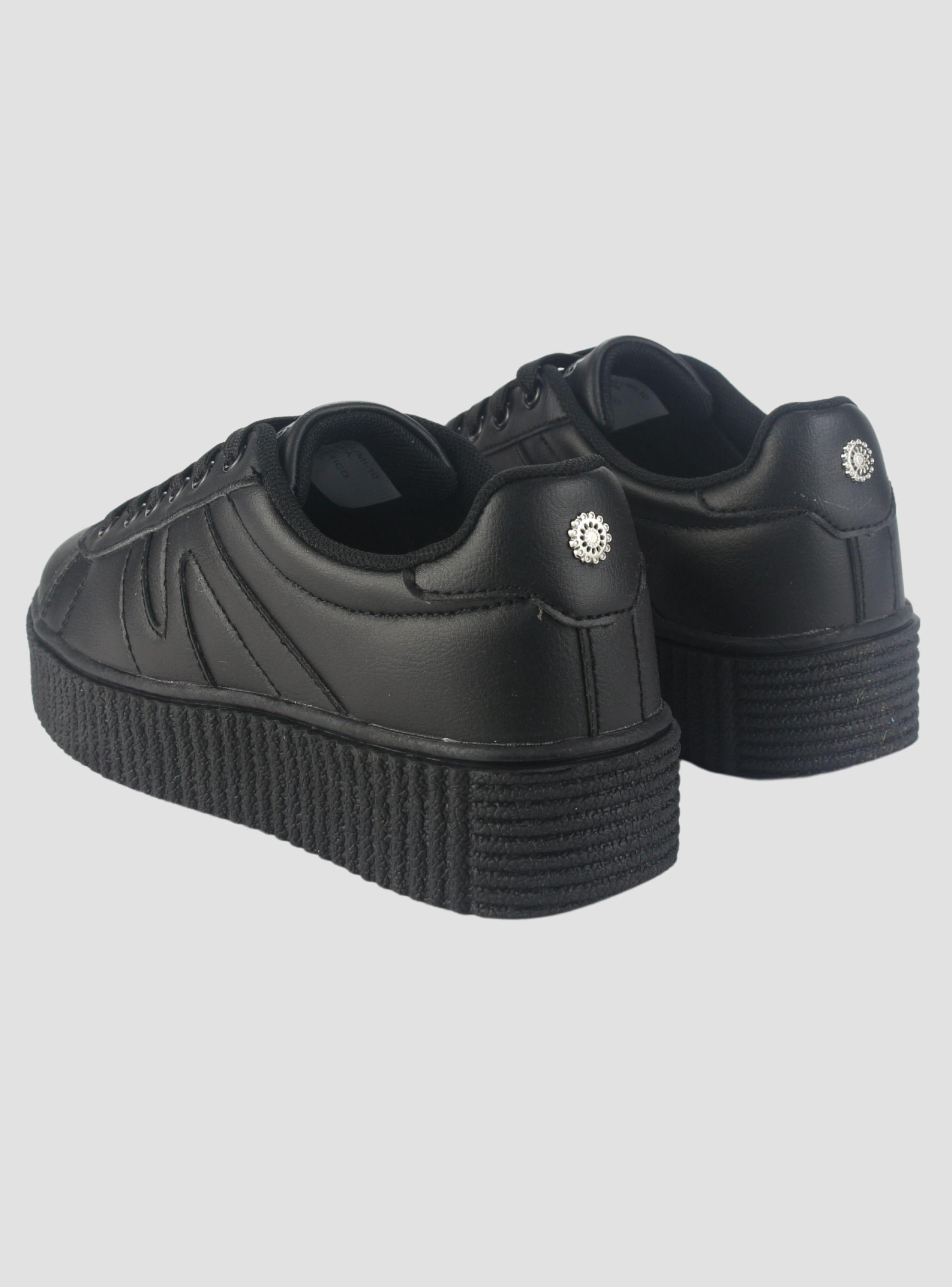 Zapatilla Chalada Mujer Flumi-10 Negro Urbano-5
