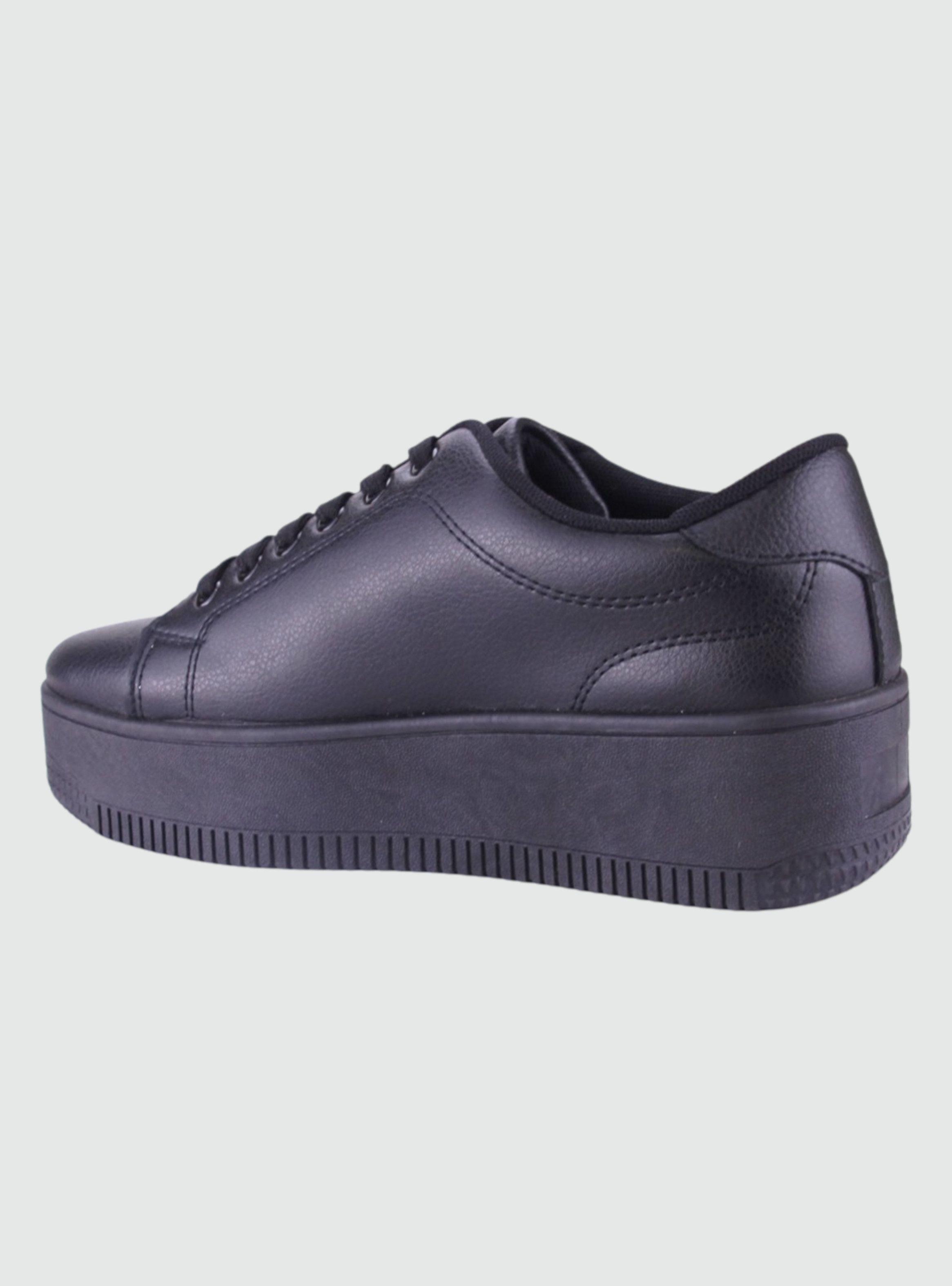 Zapatilla Chalada Mujer Metta-1 Negro Urbano-1