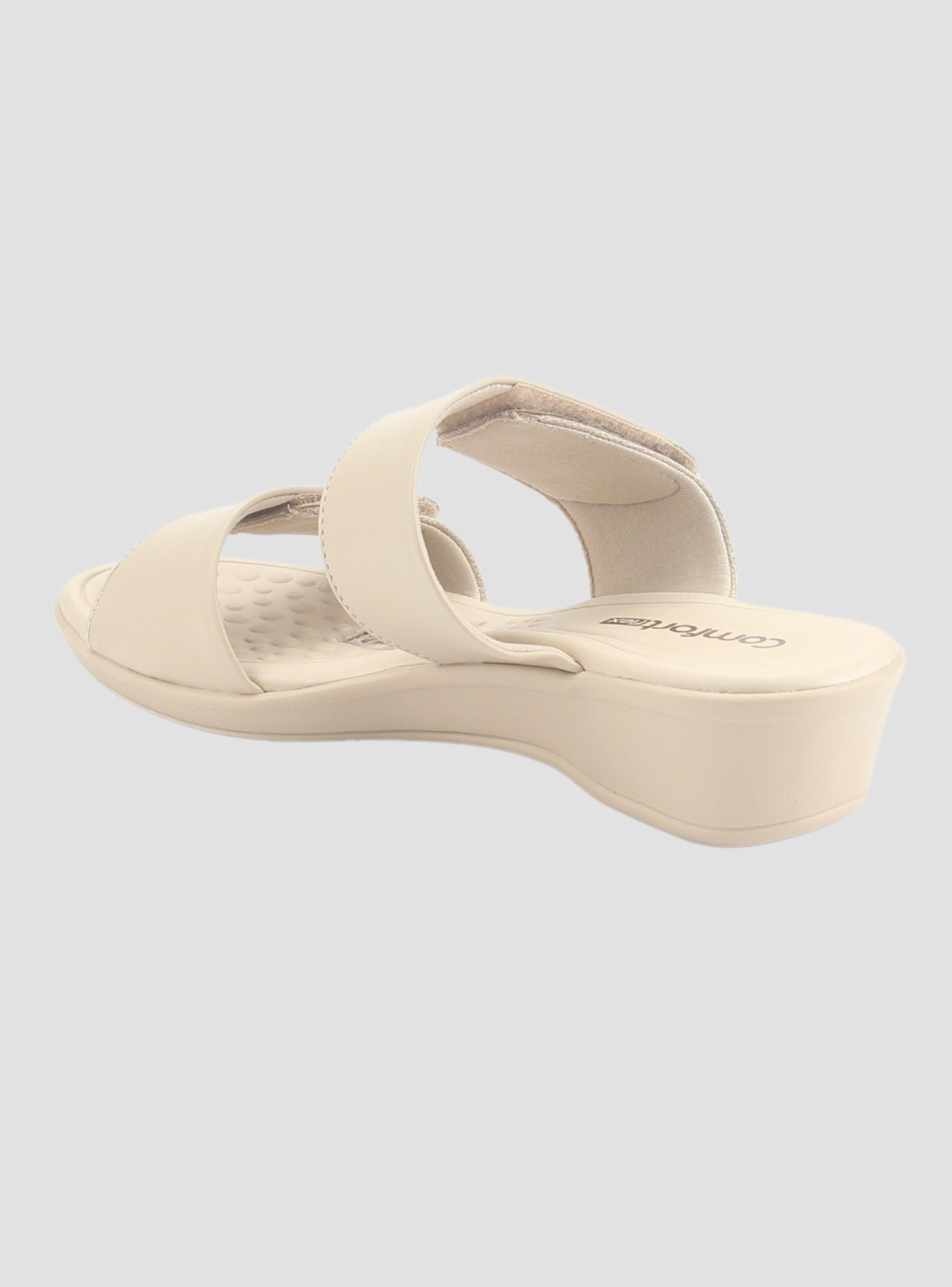 Sandalia Comfortflex Mujer 2472402 Beige Casual-3