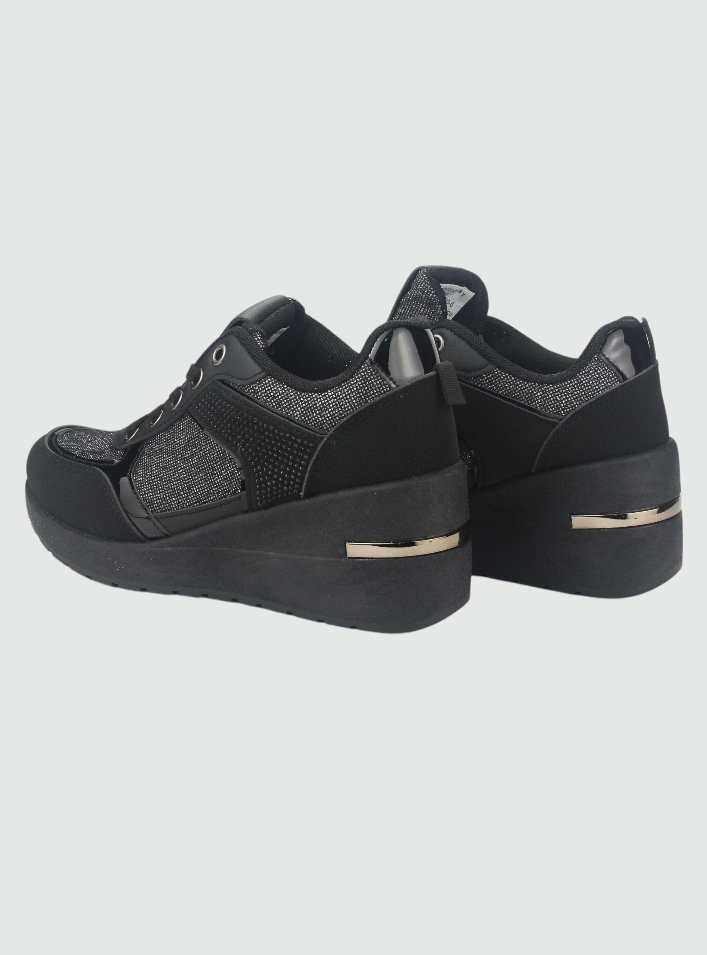 Zapatilla Chalada Mujer Bolki-1 Negro Urbano-5