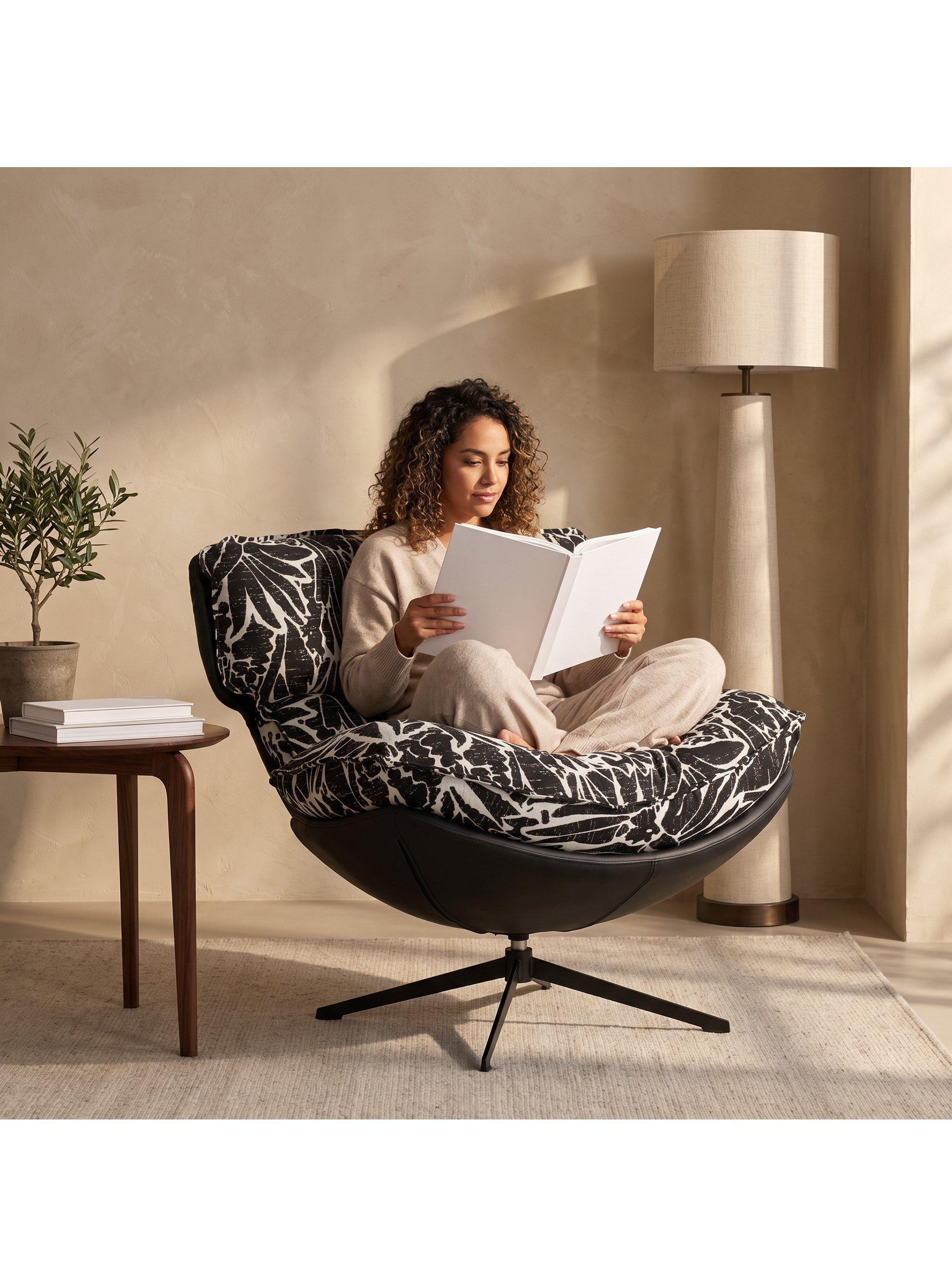 Sillón Bianca Giratorio Jacquard Base Metálica De 4 Puntas Negro Floreado-5