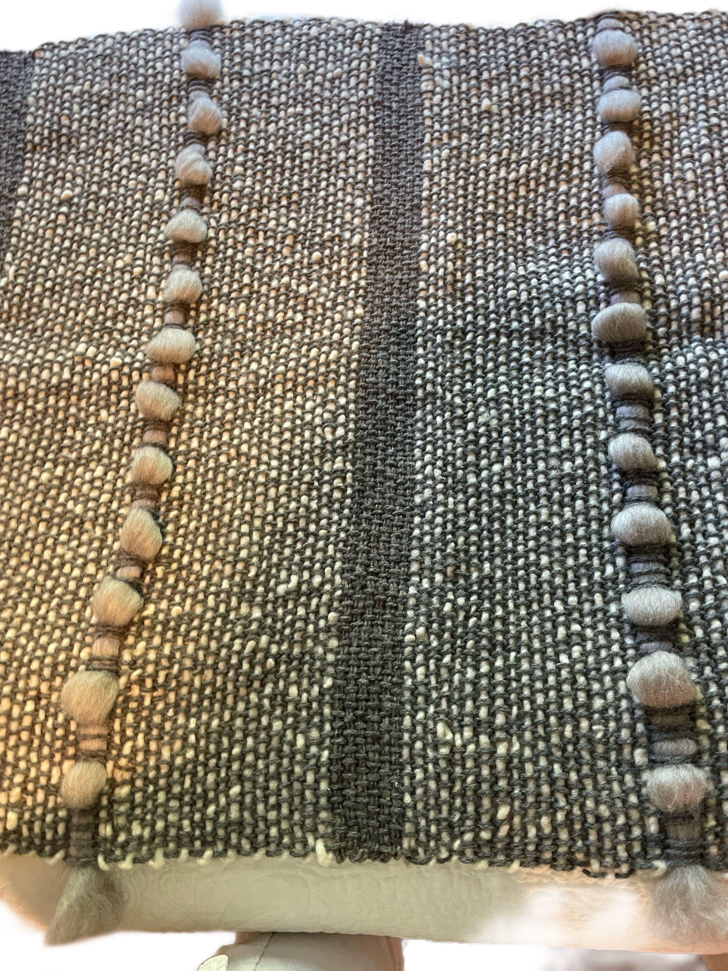 Piecera lana de oveja gris y franja en vellón natural-1
