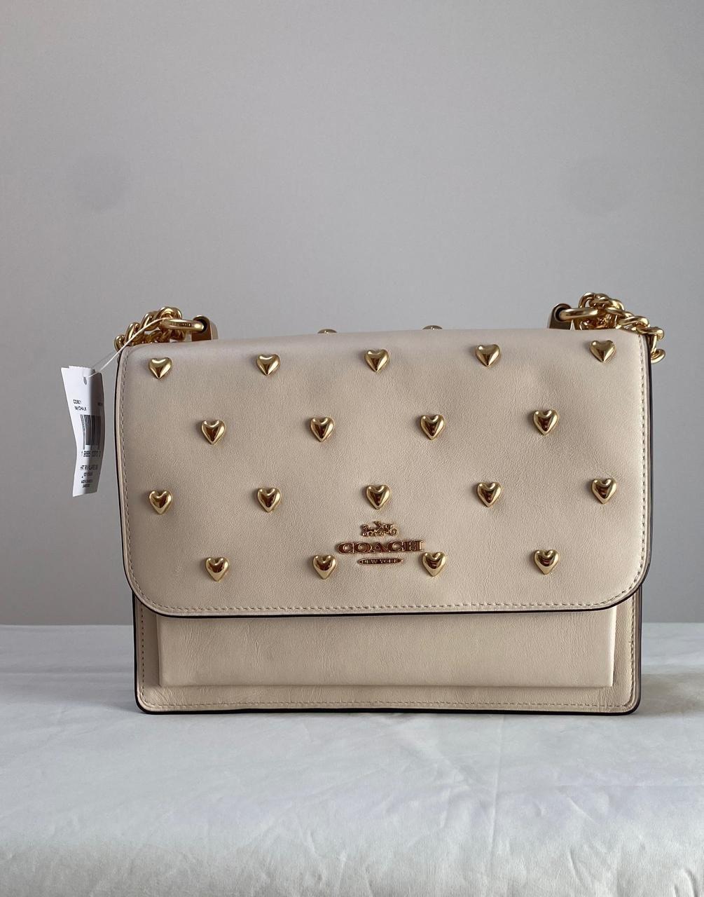 KLARE CROSSBODY CON APLIQUES DE CORAZONES DORADOS-4