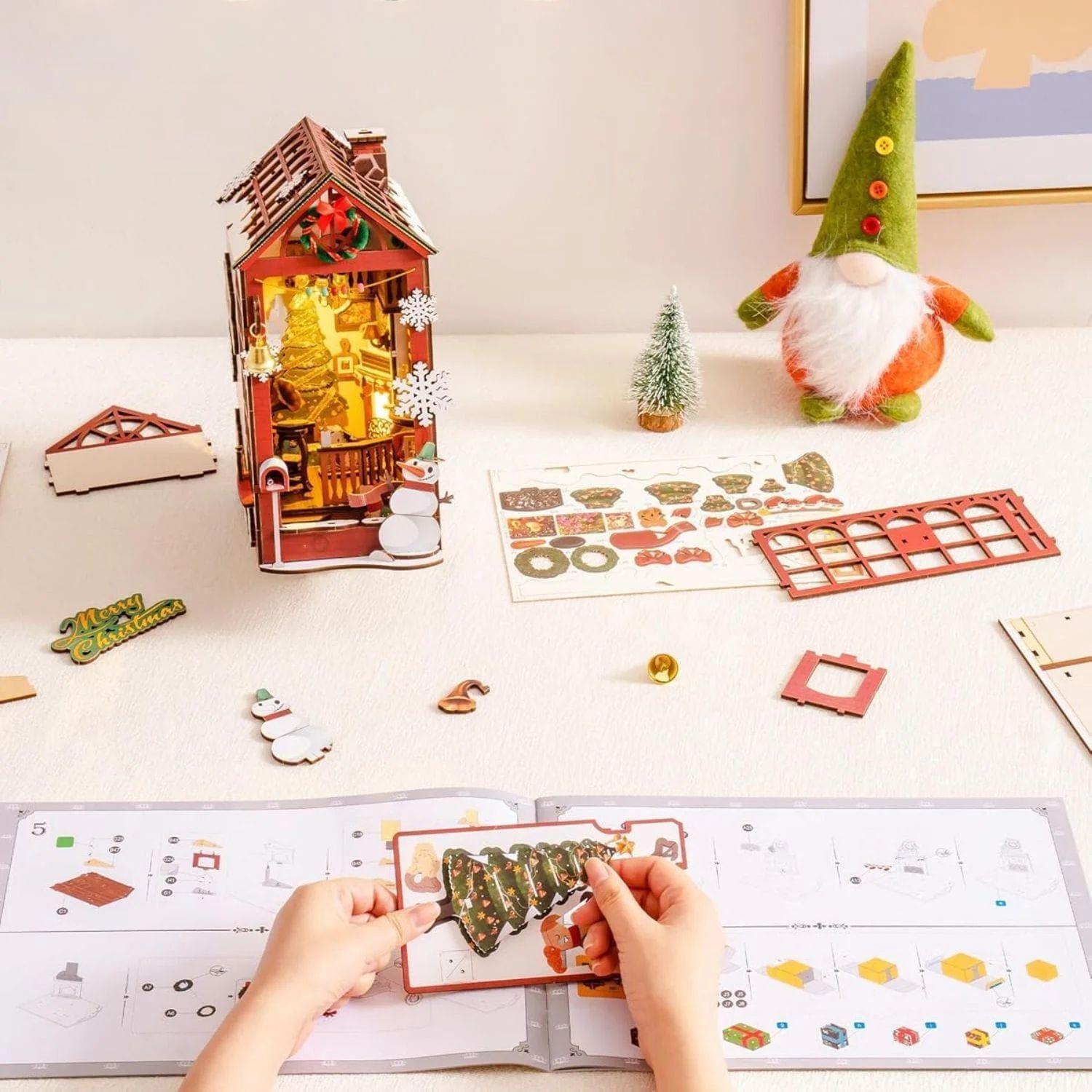 Book Nook Escena Navideña - Christmas Indoor Scene Diorama 3D DIY (Rolife)-2