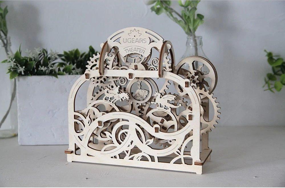 Maqueta de un Teatro en accion -2