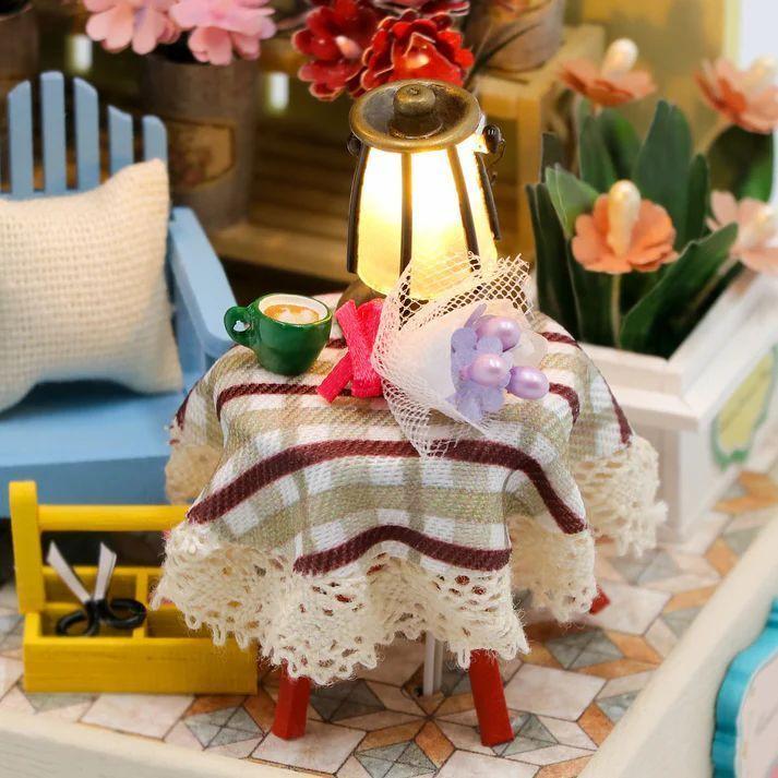 Casa Miniatura DIY "Florería Encantada" con Luces LED – Kit de Madera-3