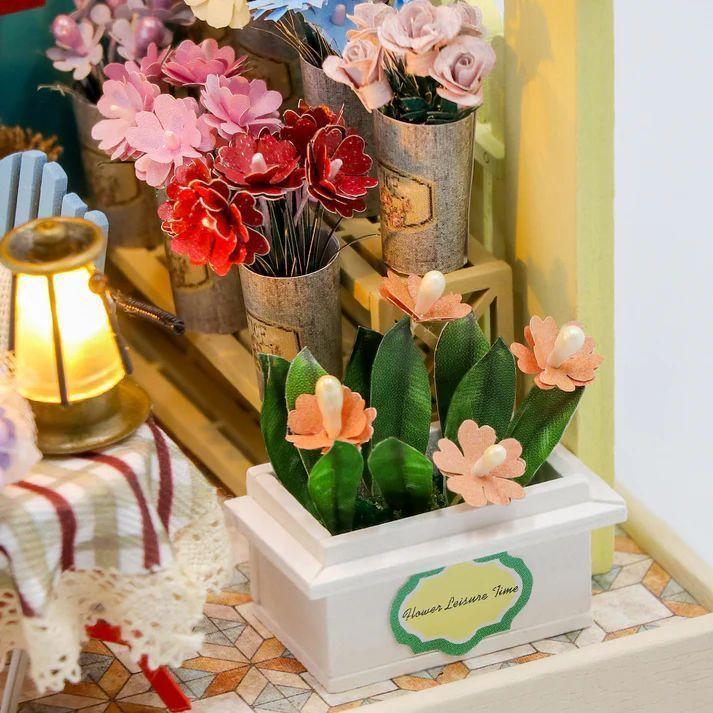 Casa Miniatura DIY "Florería Encantada" con Luces LED – Kit de Madera-5