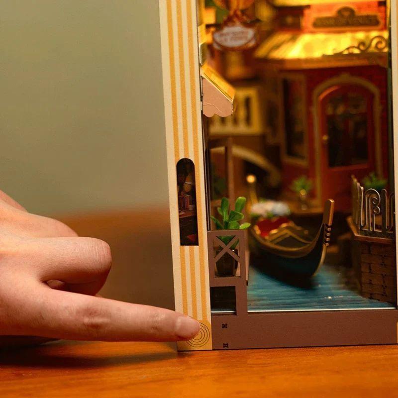 Booknook 3D "Romantic Venice" - Maqueta para Armar (Rolife)-5