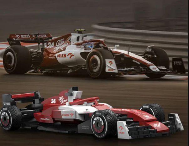 Auto de Fórmula 1 Alfa Romeo C42 - Set de Bloques para Armar 1:24 (CaDA)-3